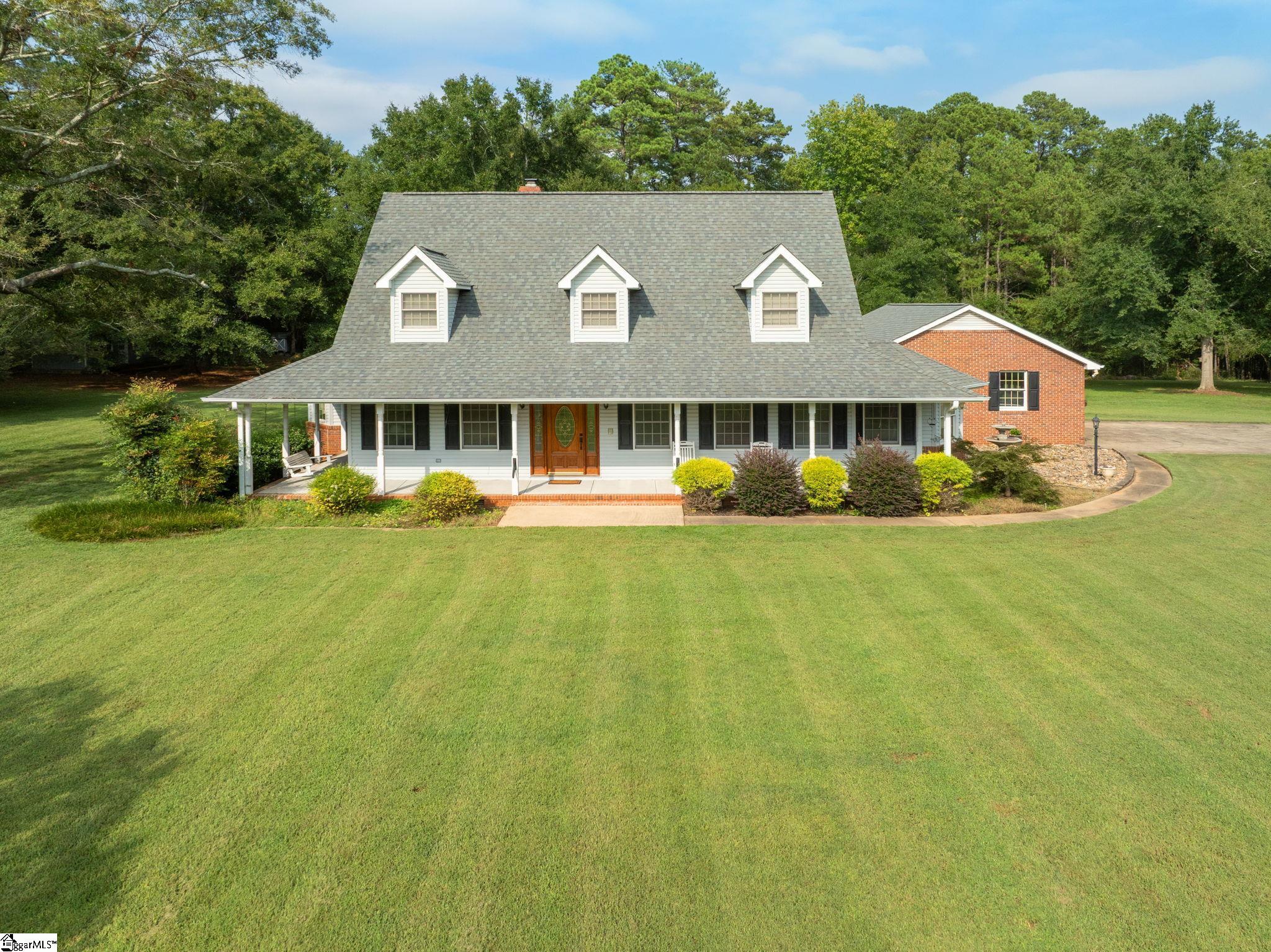 1100 Pine Knoll