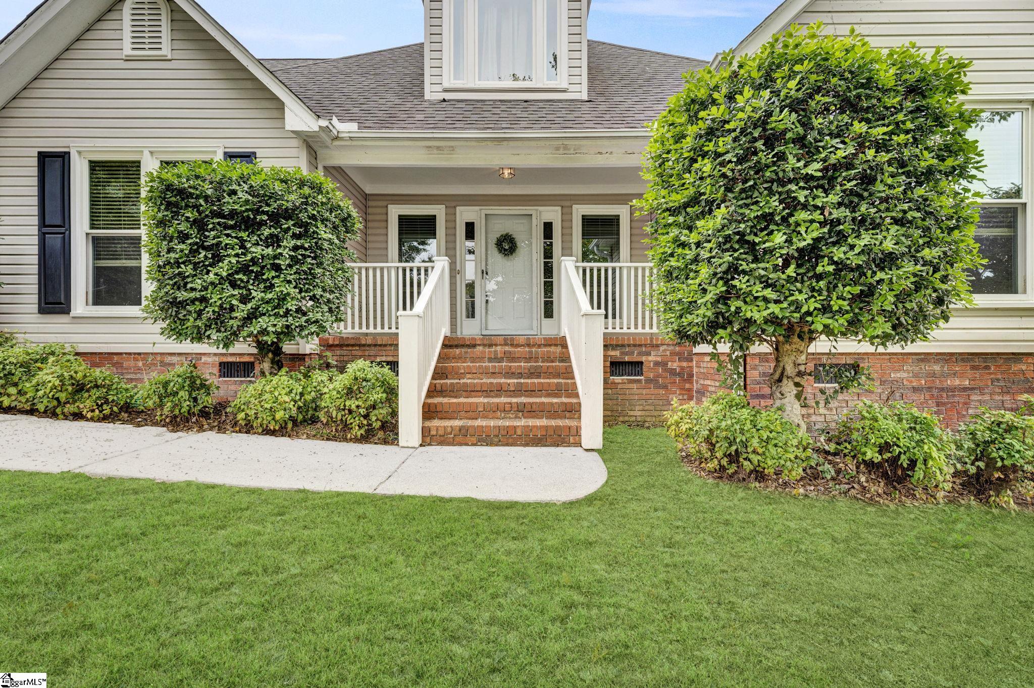 Photo 1 of Single family home for sale at 17 Arbordale Ln, Simpsonville, SC 29680 | MLS# 1604748 | Listing updated on 2026-09-24