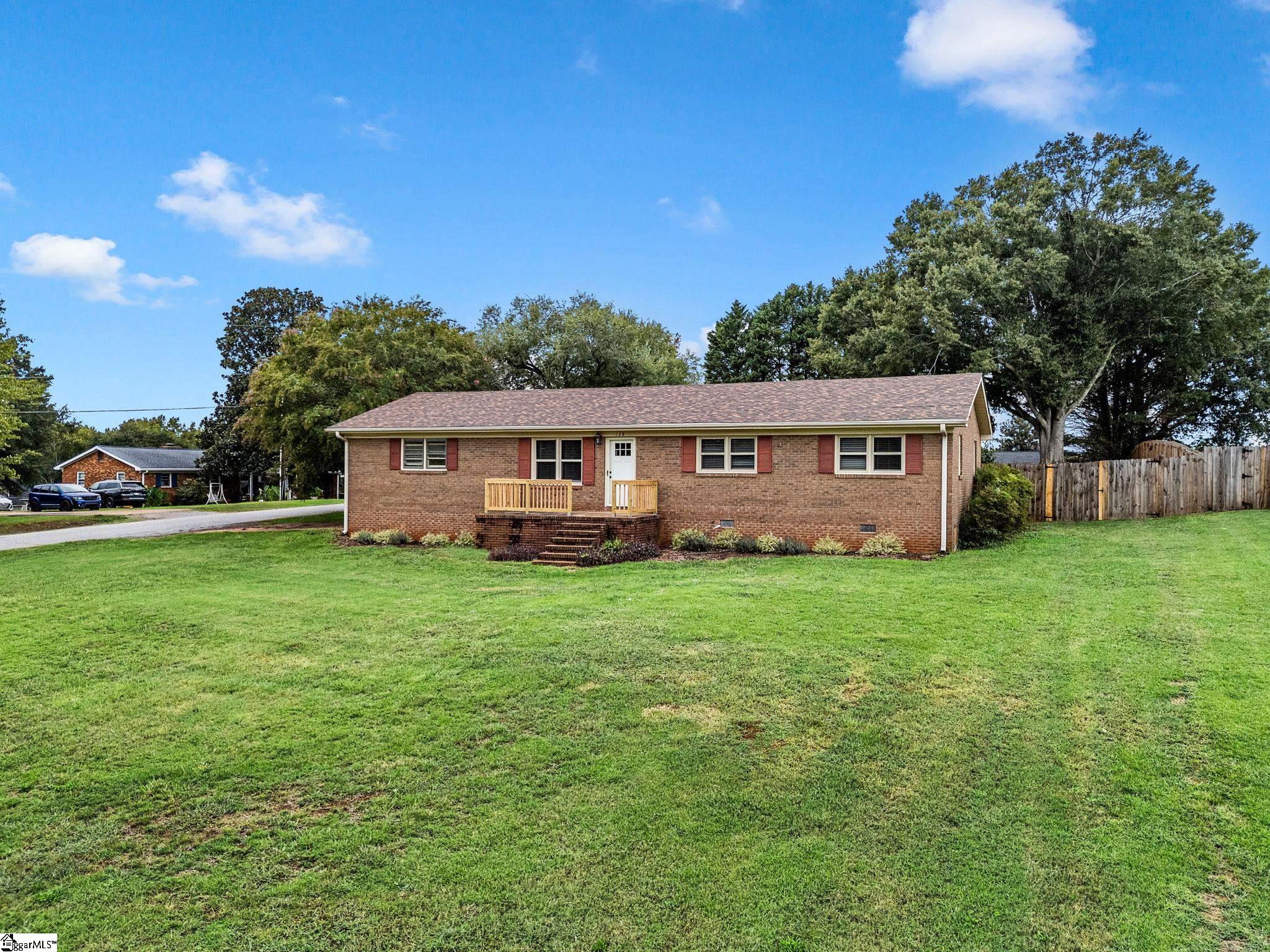 128 Twin Creek Drive