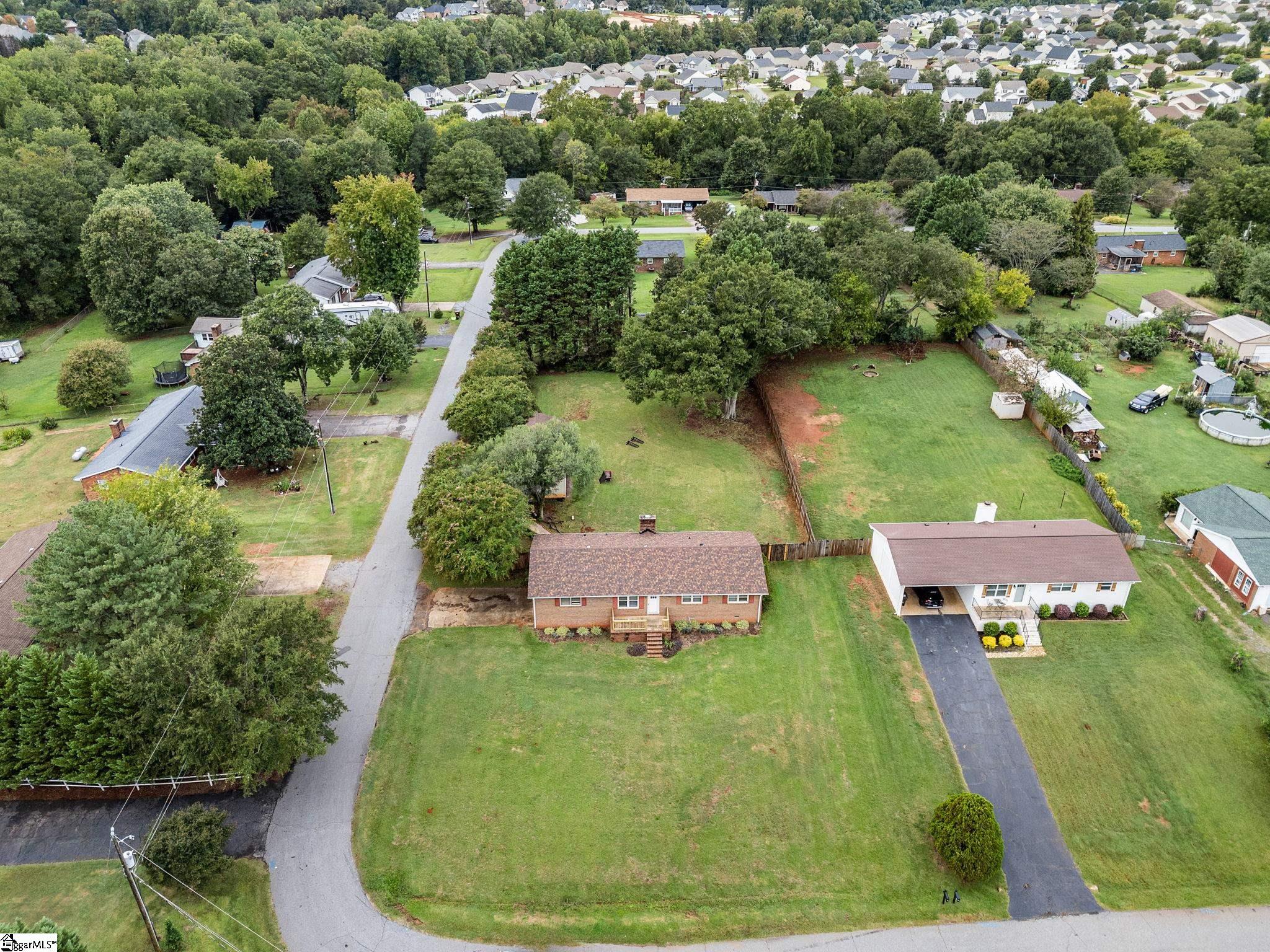 128 Twin Creek Drive