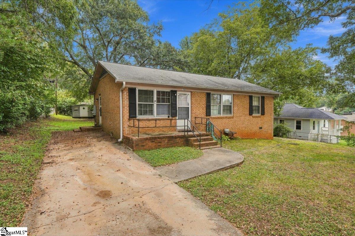 Photo 1 of Single family home for sale at 103 Beth St, Greer, SC 29651 | MLS# 1604976 | Listing updated on 2026-09-25