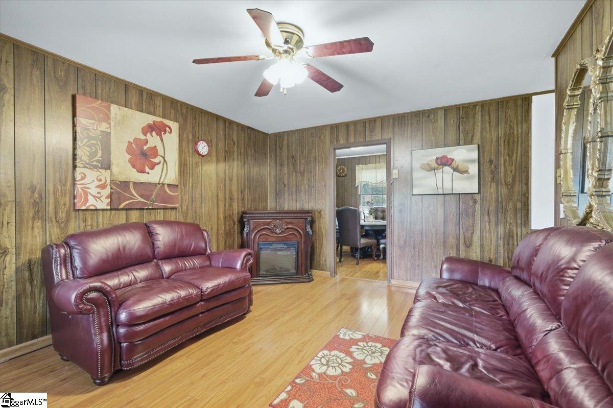 Photo 3 of Single family home for sale at 103 Beth St, Greer, SC 29651 | MLS# 1604976 | Listing updated on 2026-09-25