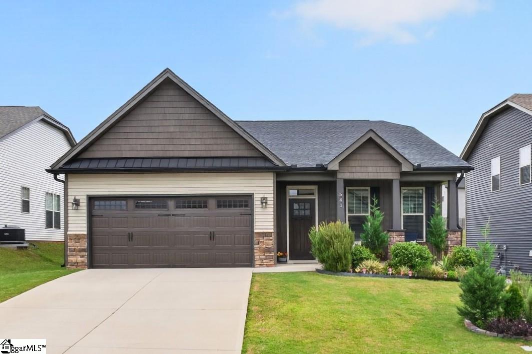 541 Chantry Lane
