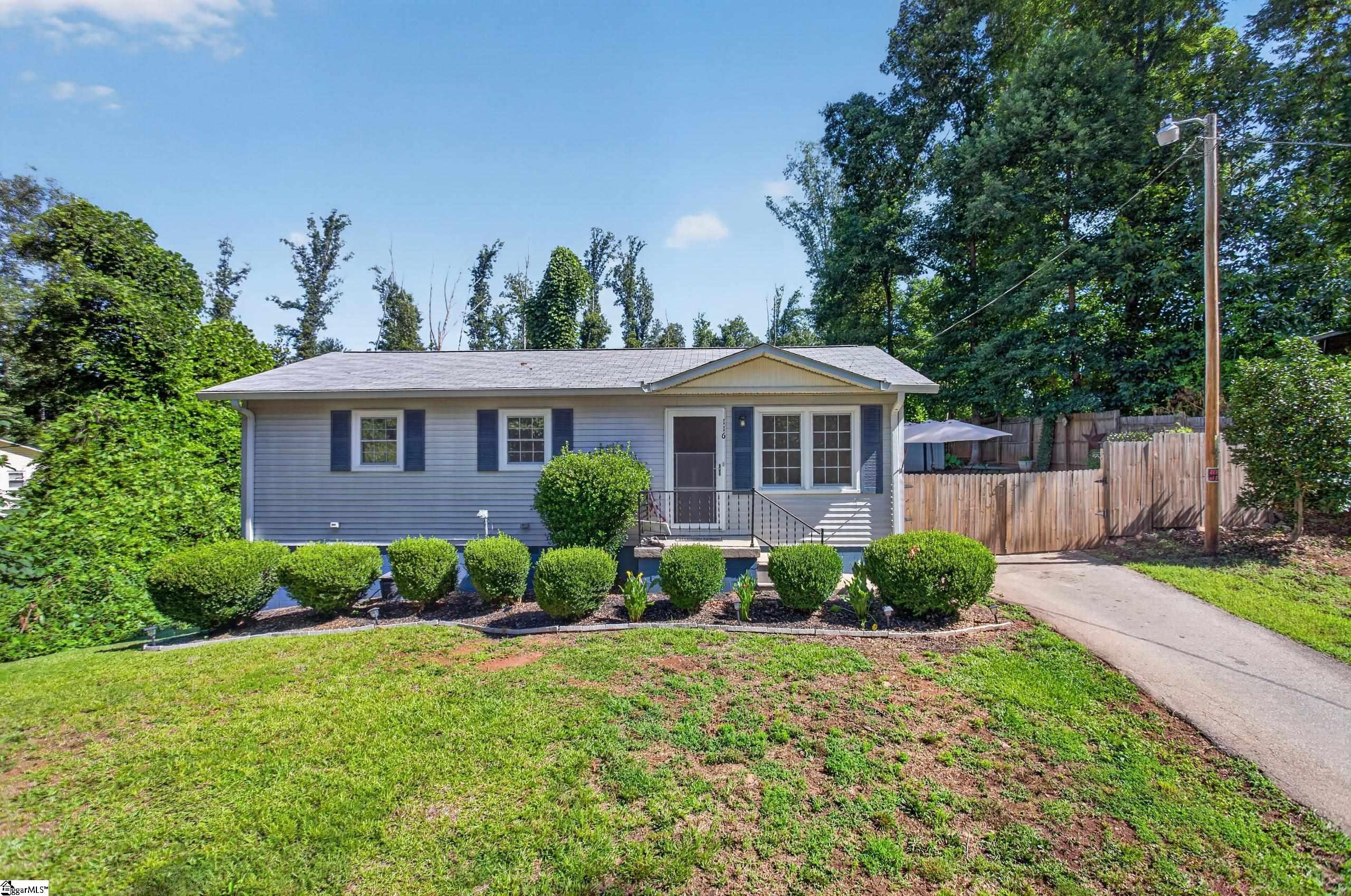116 Oak Ridge Circle