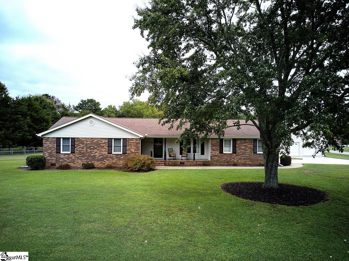 13 Dacus Drive