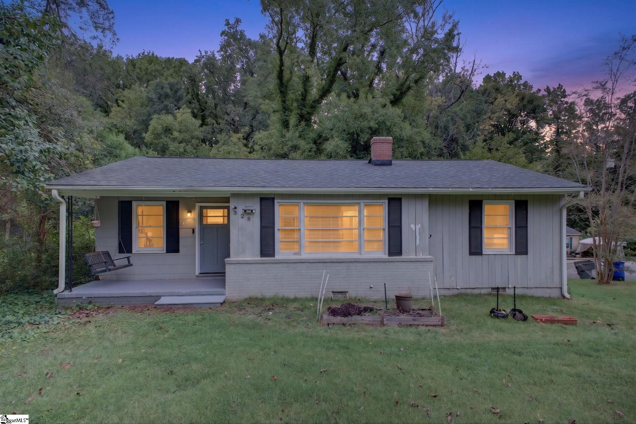 Photo 2 of Single family home for sale at 328 Merideth Cir, Spartanburg, SC 29306 | MLS# 1605139 | Listing updated on 2026-10-14