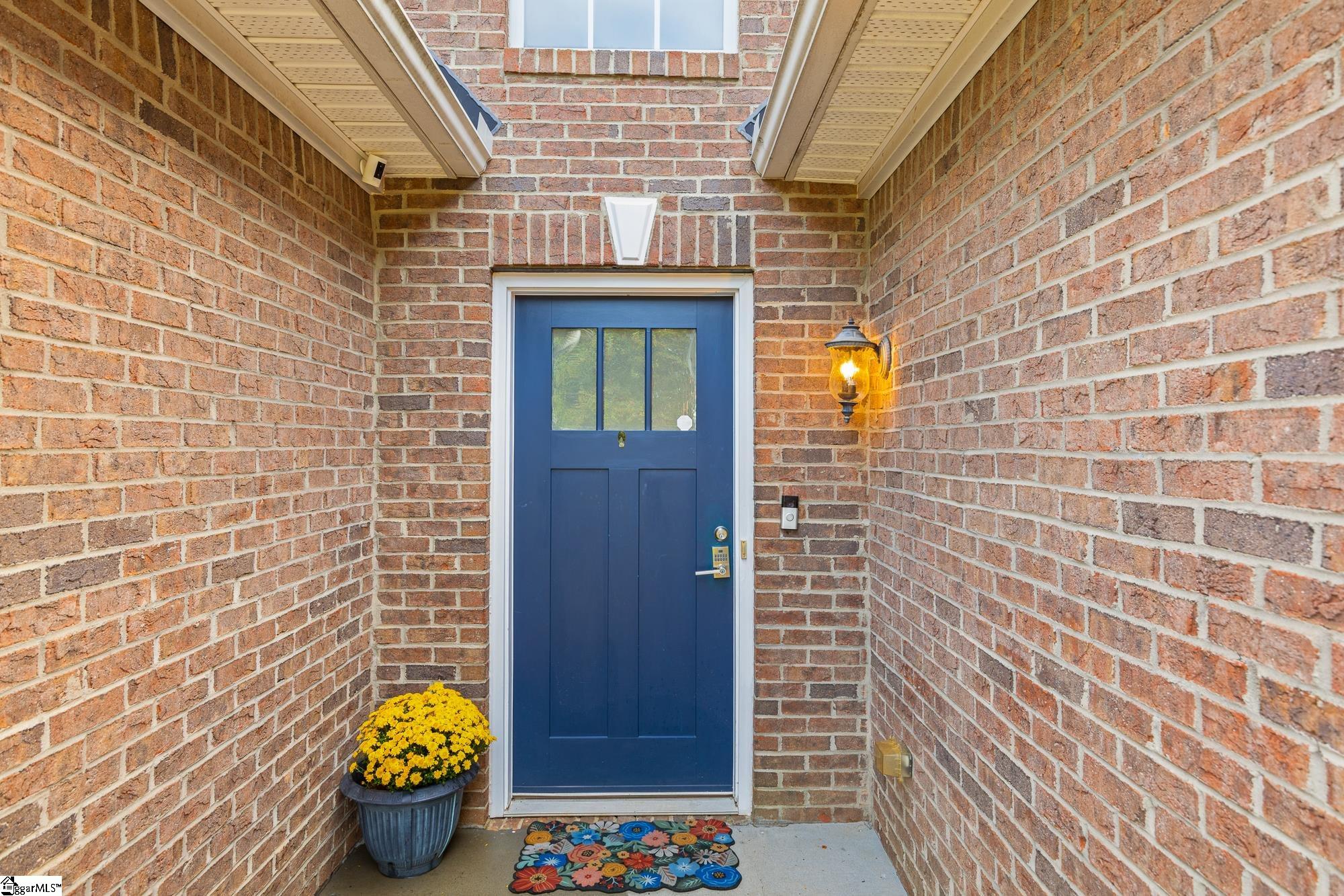 216 Hamlet Court