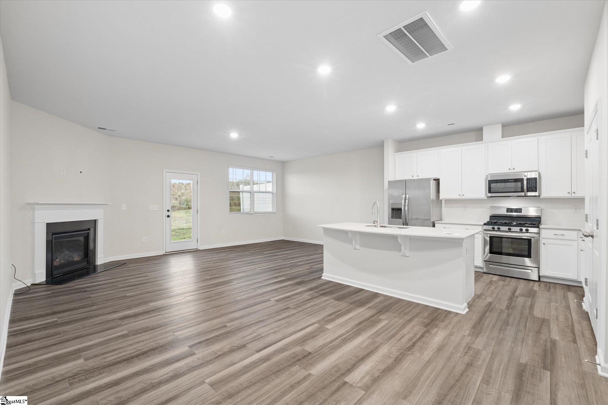 320 Compass Way
