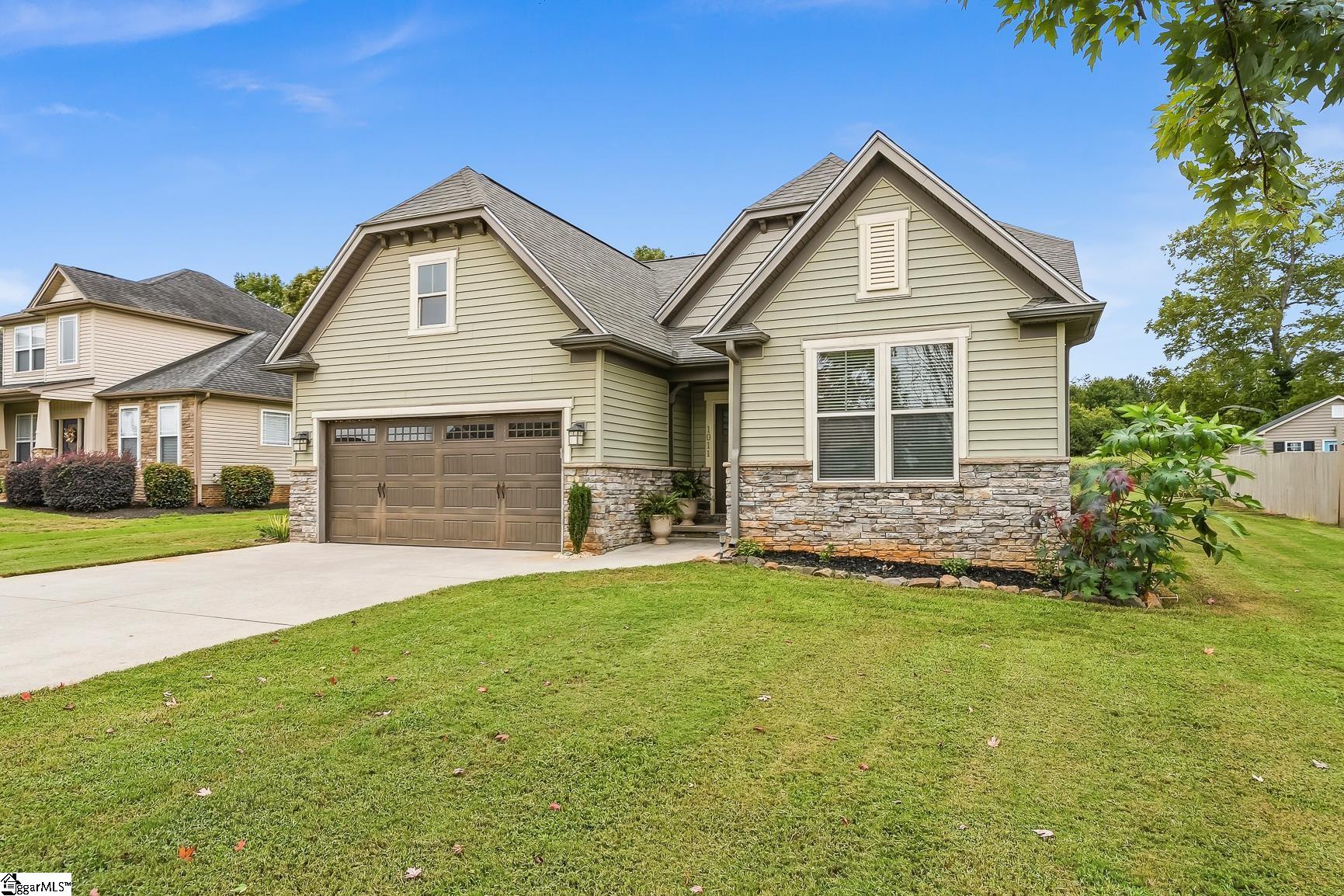1011 Drakes Crossing