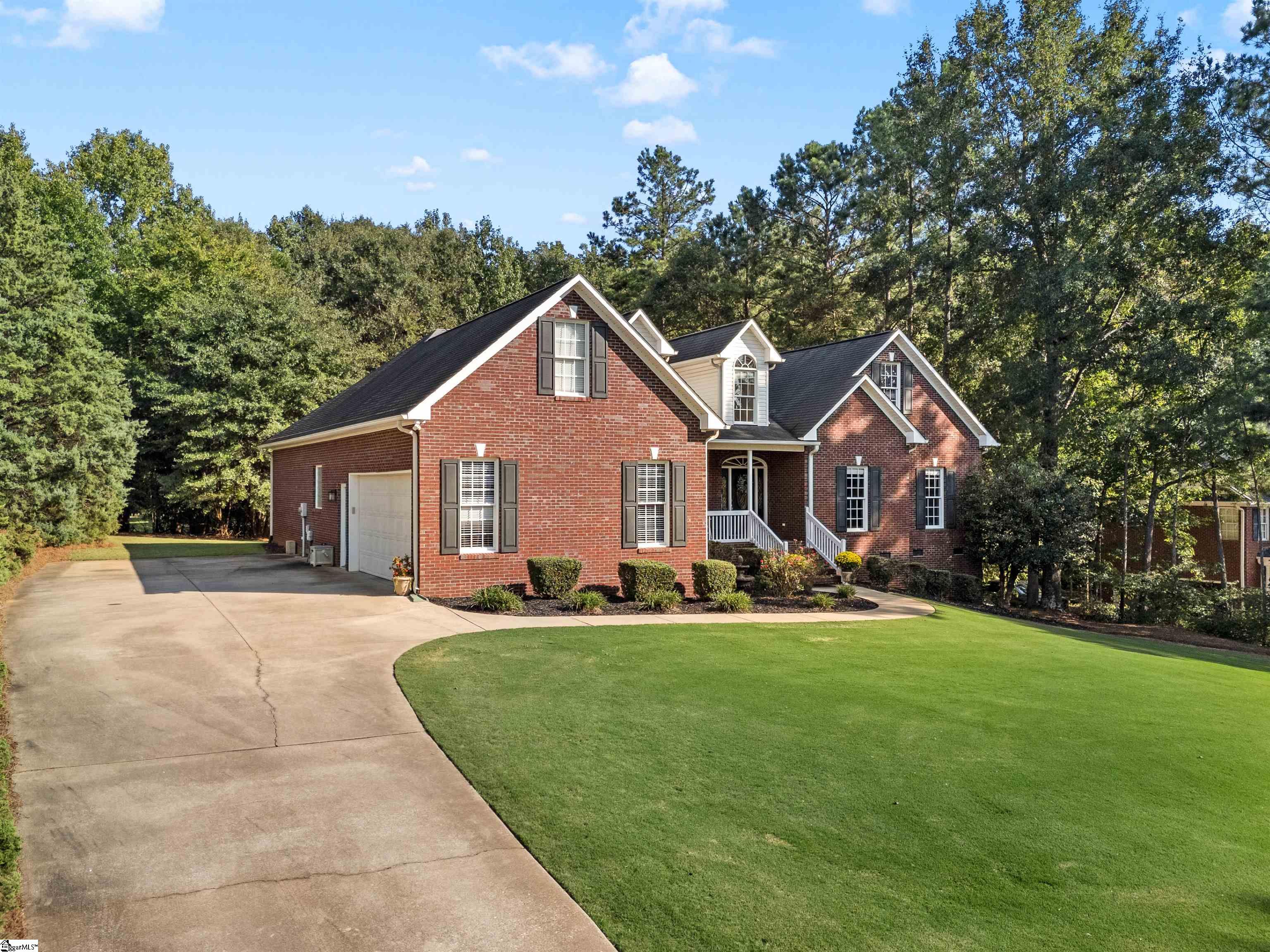 516 Moores Crossing