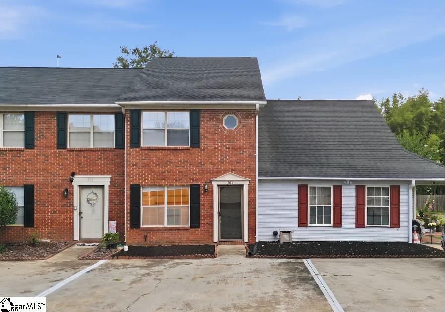 504 Townes Court