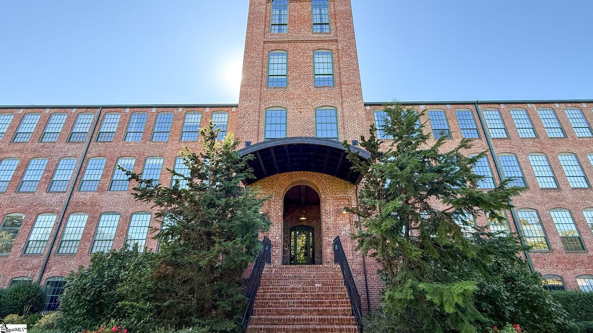 400 Mills Avenue