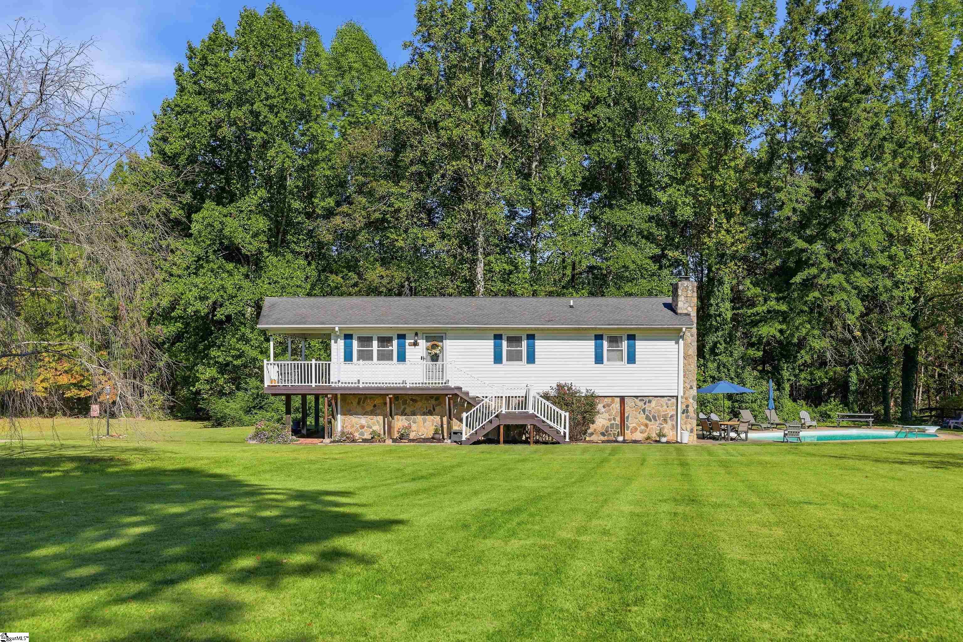 215 Thompson Road