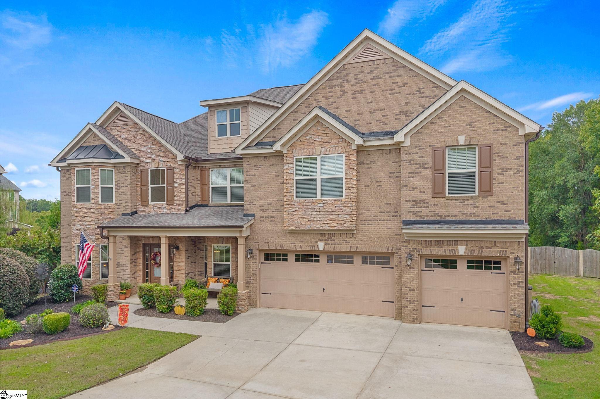 15 Huntingtower Lane