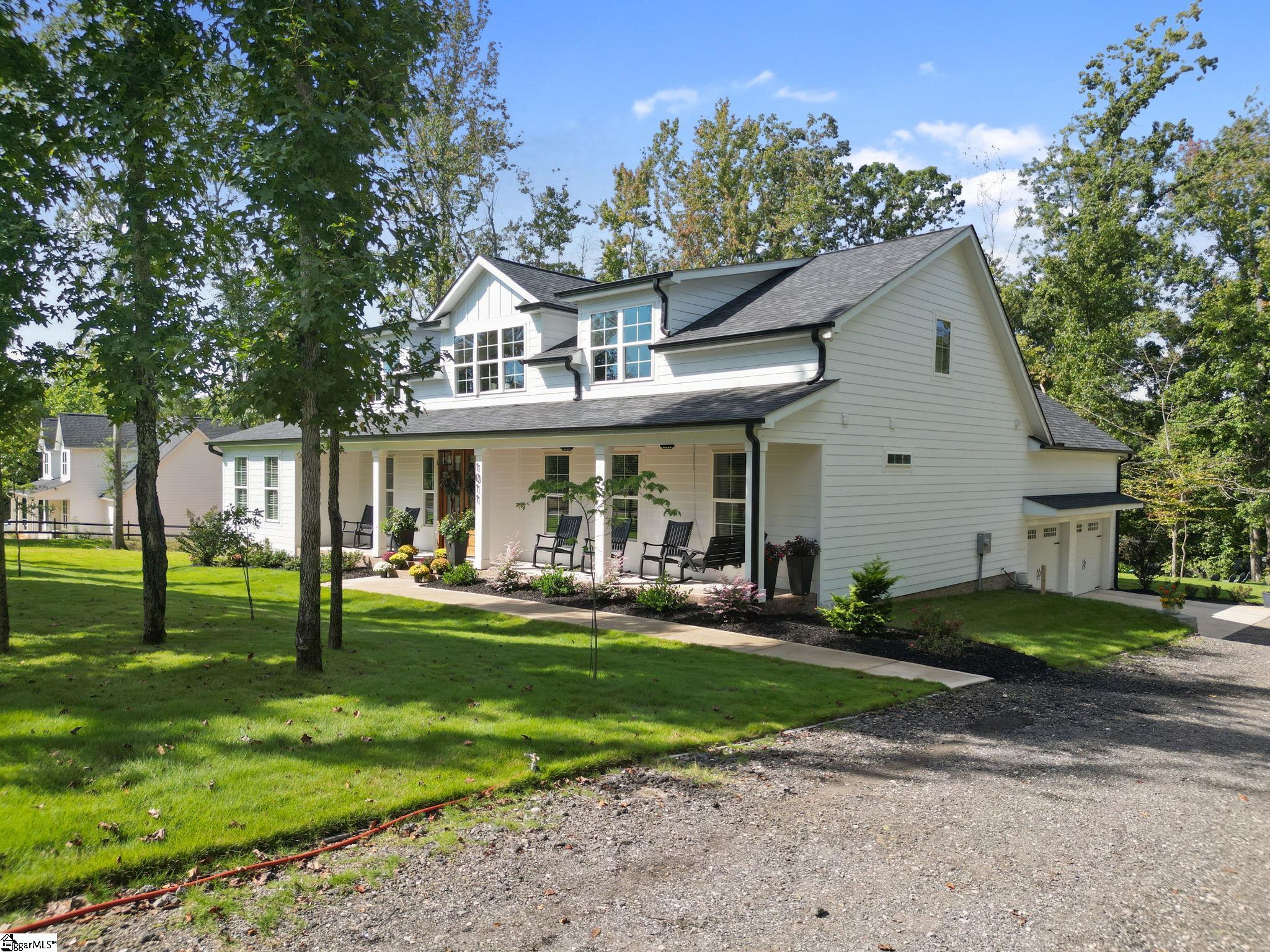 1011 Center Road