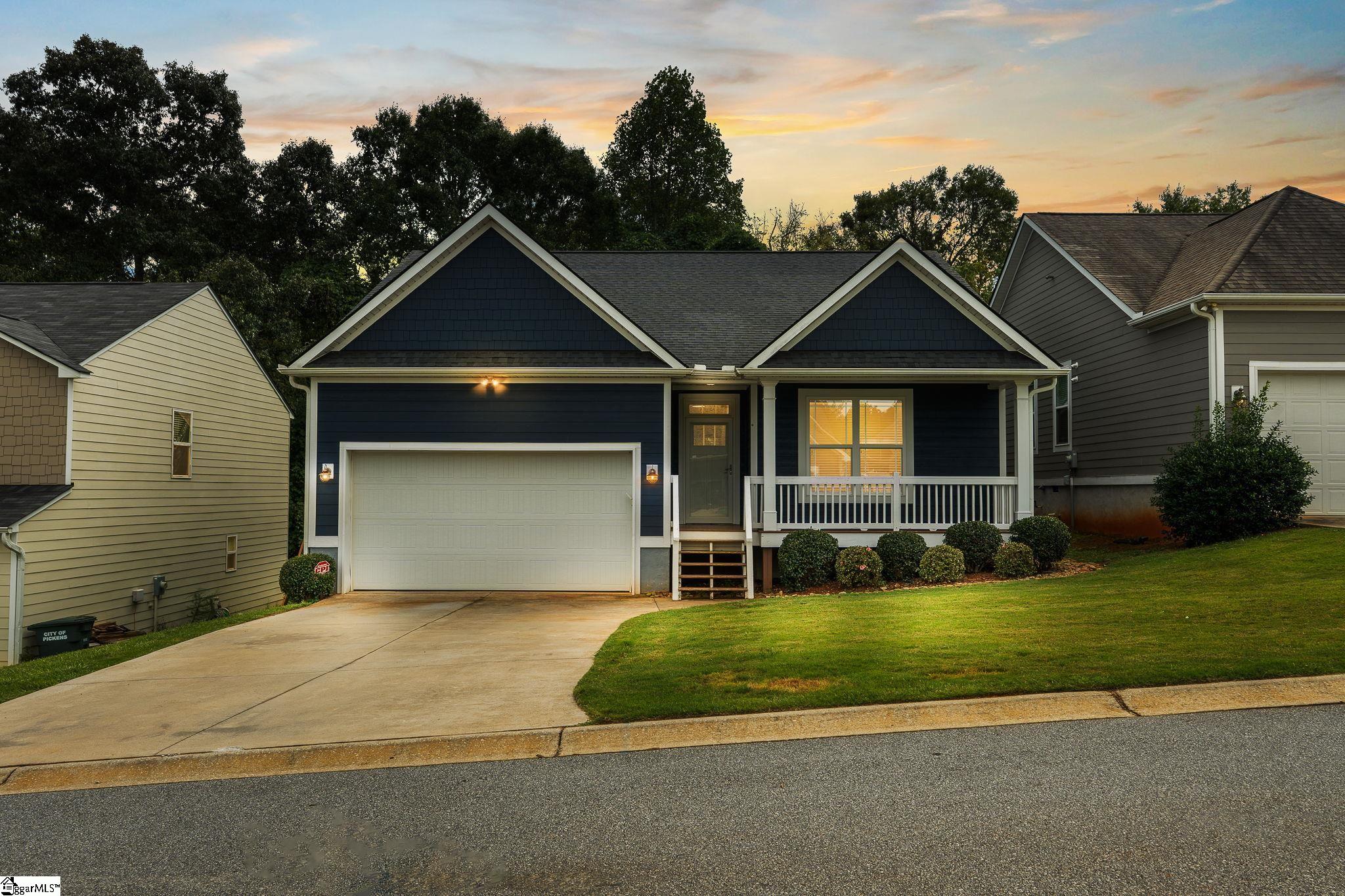 126 Colonial Walk