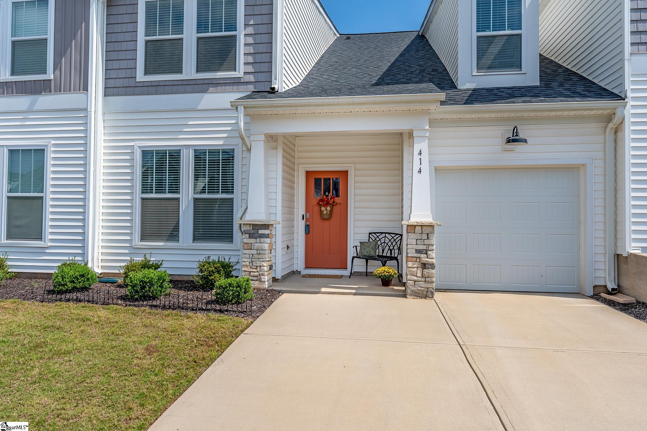 Photo 1 of Single family home for sale at 414 Ambleside Ln, Greenville, SC 29605 | MLS# 1605570 | Listing updated on 2026-10-02