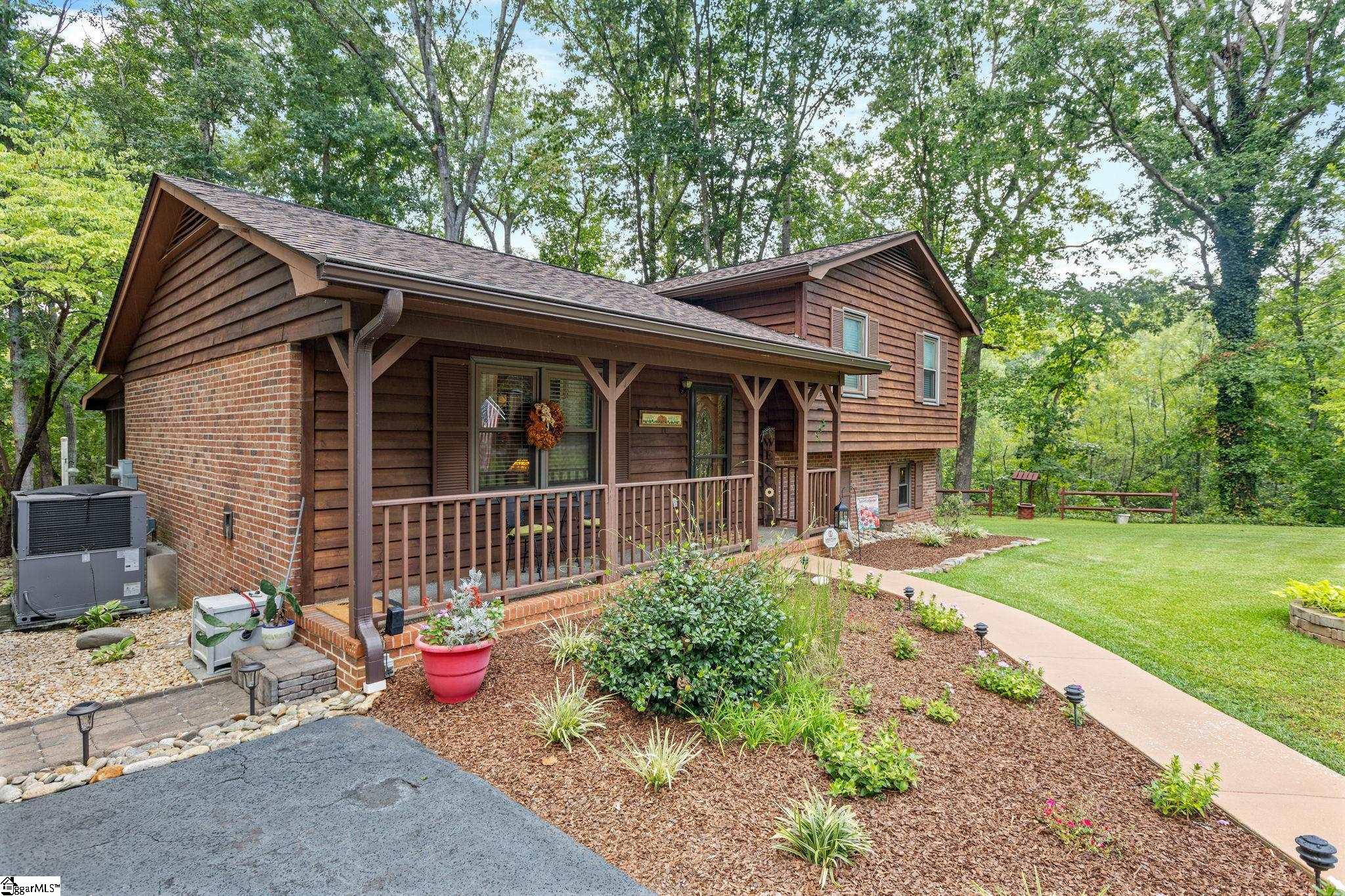 Photo 3 of Single family home for sale at 171 Venture Dr, Liberty, SC 29657 | MLS# 1605592 | Listing updated on 2026-10-02
