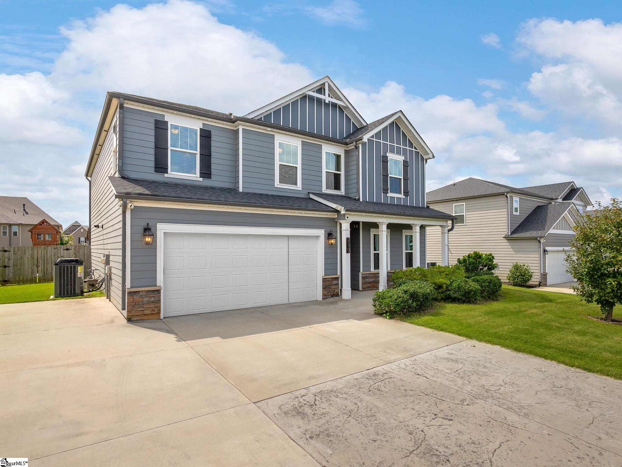 Photo 2 of Single family home for sale at 719 Ashdale Way, Greer, SC 29651 | MLS# 1605596 | Listing updated on 2026-10-09