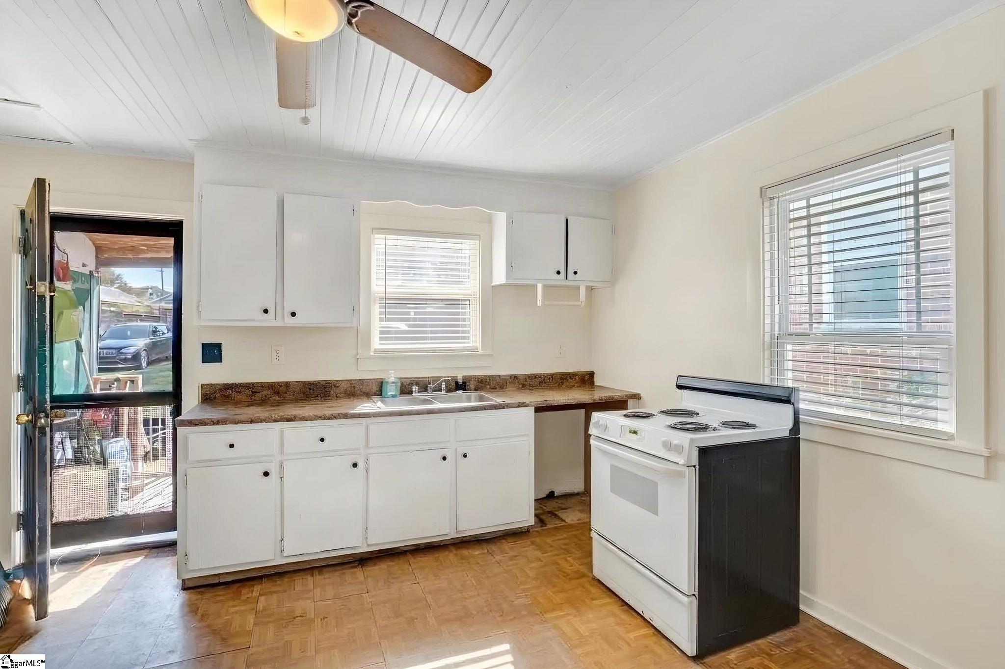 Photo 3 of Single family home for sale at 105 Judson Rd, Greenville, SC 29611 | MLS# 1605666 | Listing updated on 2026-10-06