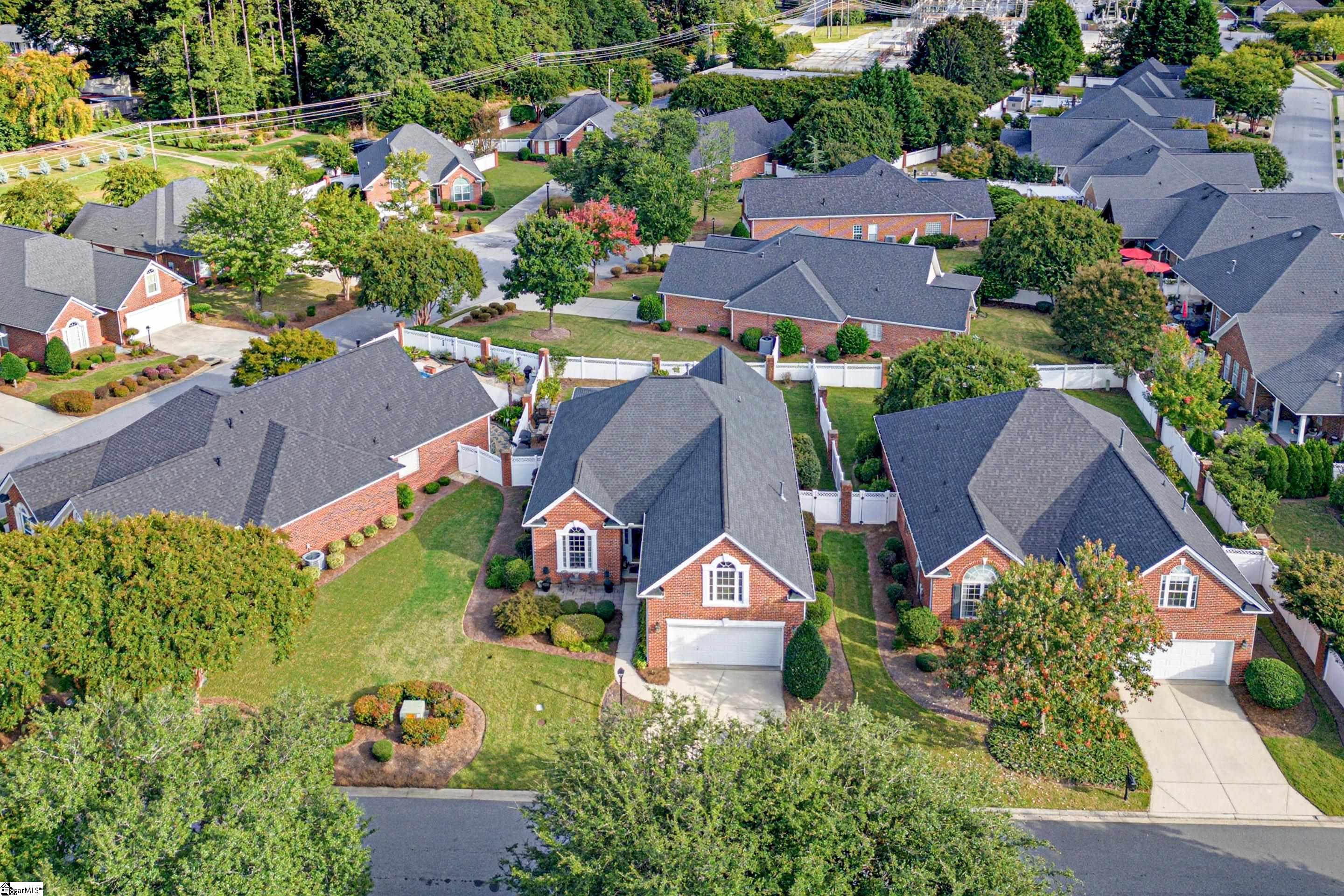 Photo 2 of Single family home for sale at 6 Tinsberry Dr, Greenville, SC 29607 | MLS# 1605675 | Listing updated on 2026-10-03