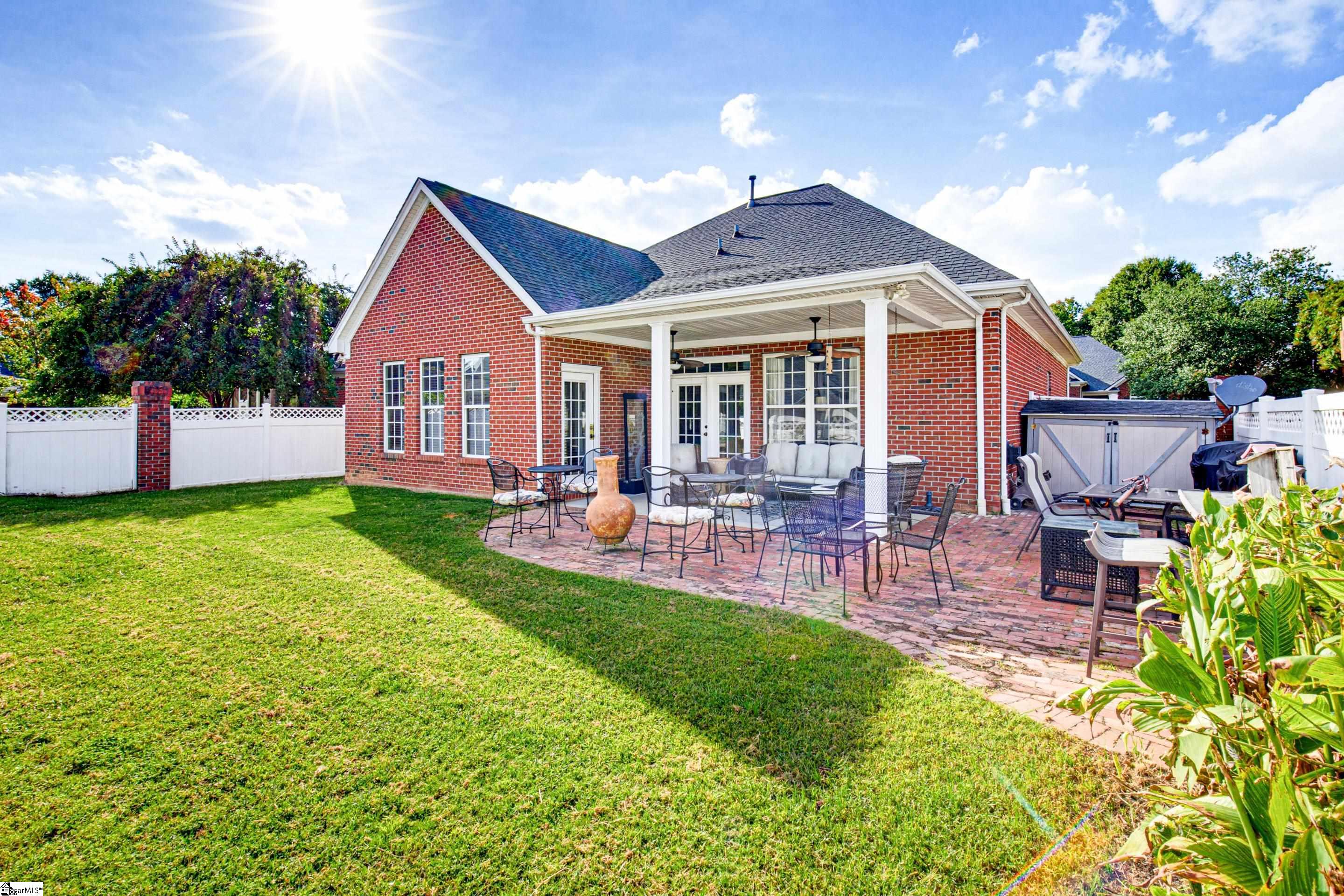 Photo 3 of Single family home for sale at 6 Tinsberry Dr, Greenville, SC 29607 | MLS# 1605675 | Listing updated on 2026-10-03