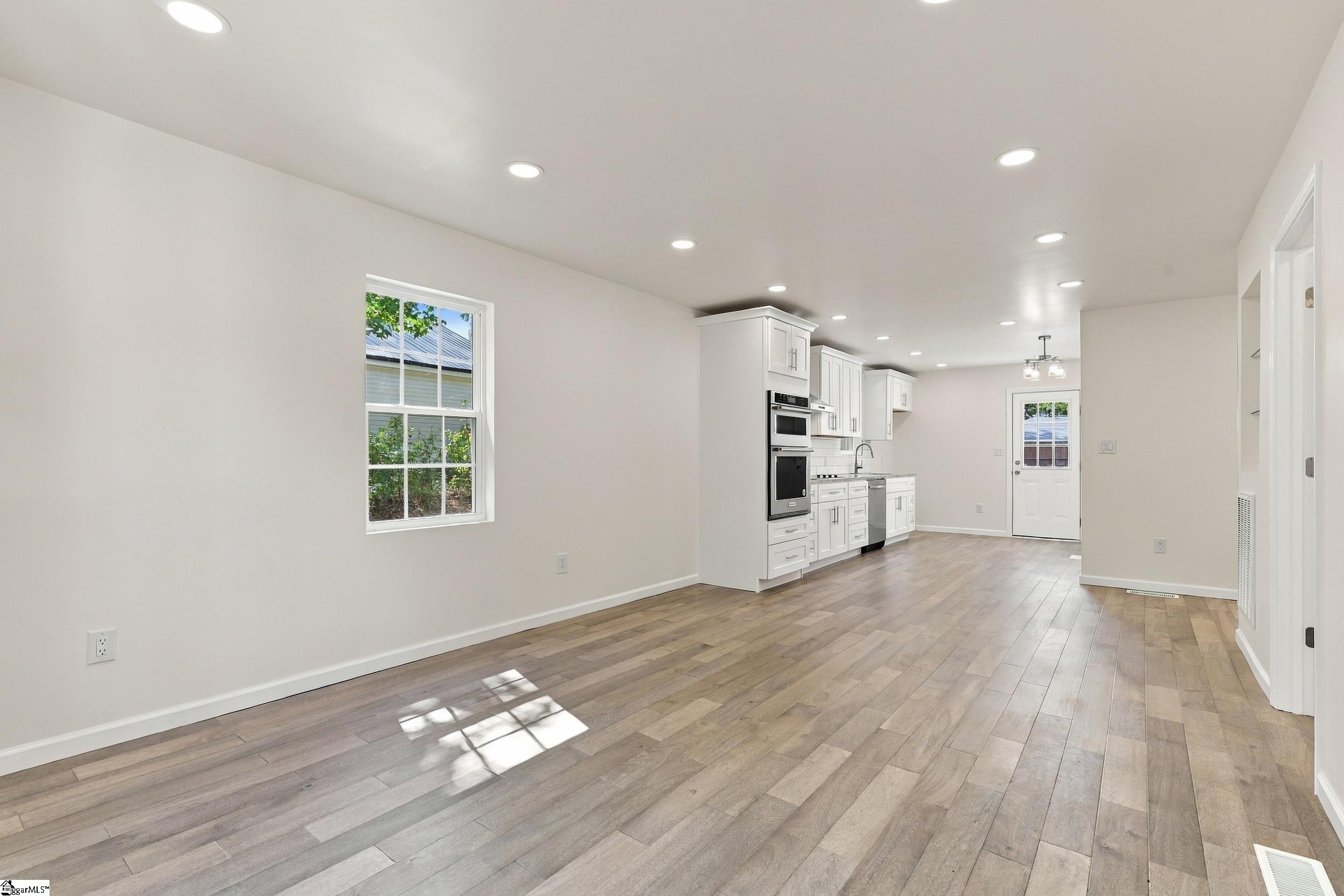 Photo 2 of Single family home for sale at 140 Simpson Ave, Woodruff, SC 29388 | MLS# 1605681 | Listing updated on 2026-10-04