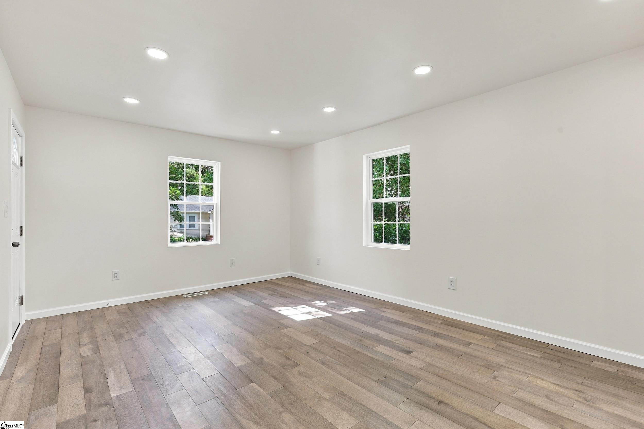 Photo 4 of Single family home for sale at 140 Simpson Ave, Woodruff, SC 29388 | MLS# 1605681 | Listing updated on 2026-10-04