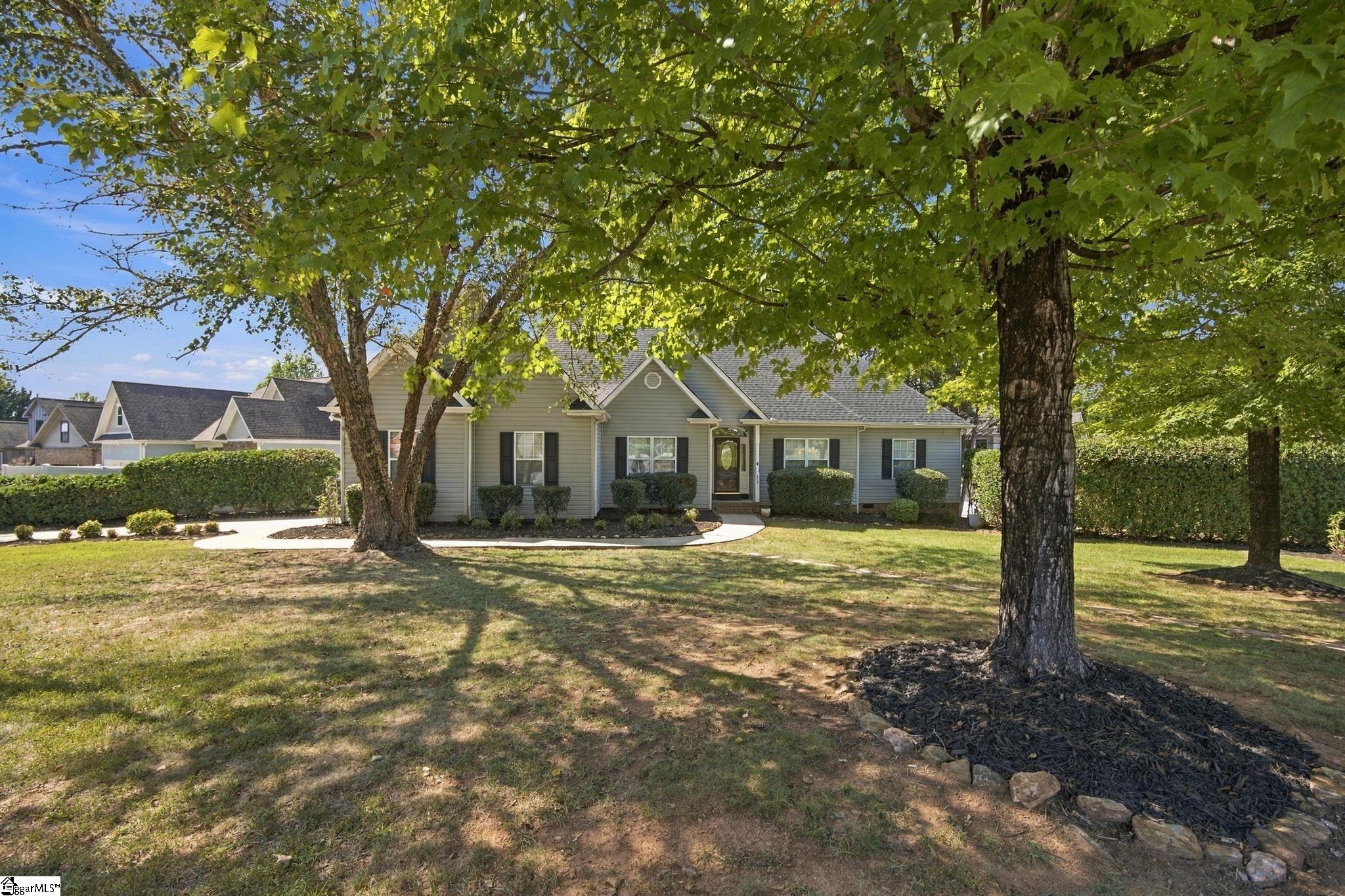 Photo 1 of Single family home for sale at 255 Wood River Way, Taylors, SC 29687 | MLS# 1605682 | Listing updated on 2026-10-04