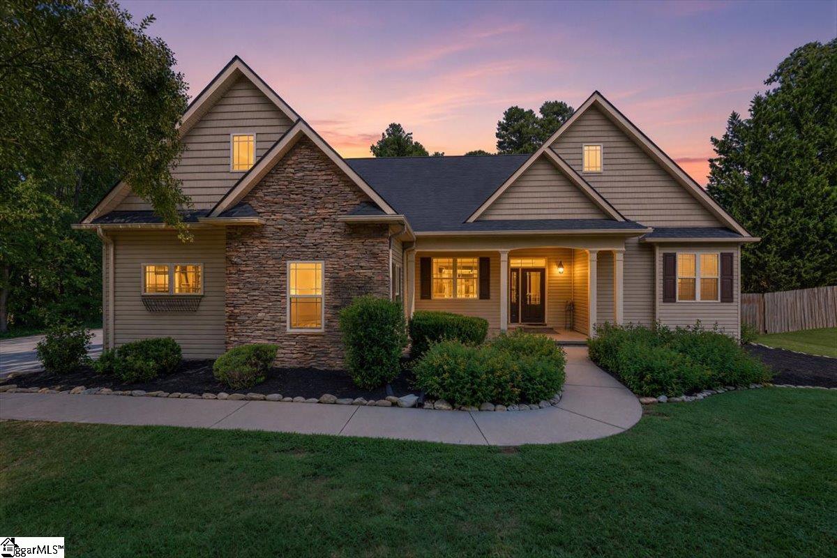 Photo 2 of Single family home for sale at 101 C And S Dr, Greer, SC 29651 | MLS# 1605684 | Listing updated on 2026-10-04