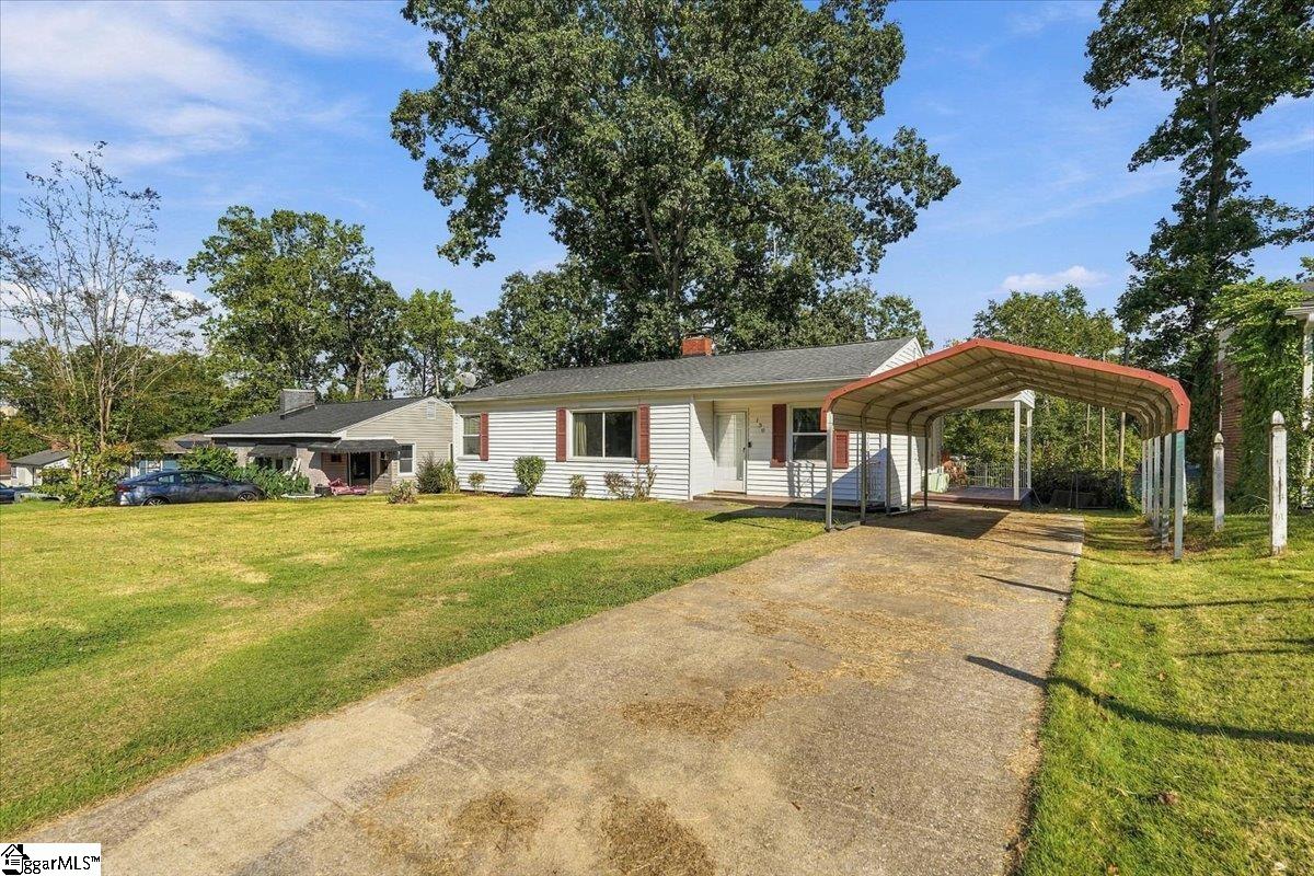 Photo 2 of Single family home for sale at 130 Overbrook Ct, Spartanburg, SC 29306 | MLS# 1605694 | Listing updated on 2026-10-04