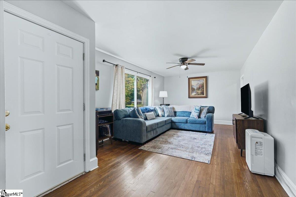 Photo 3 of Single family home for sale at 130 Overbrook Ct, Spartanburg, SC 29306 | MLS# 1605694 | Listing updated on 2026-10-04