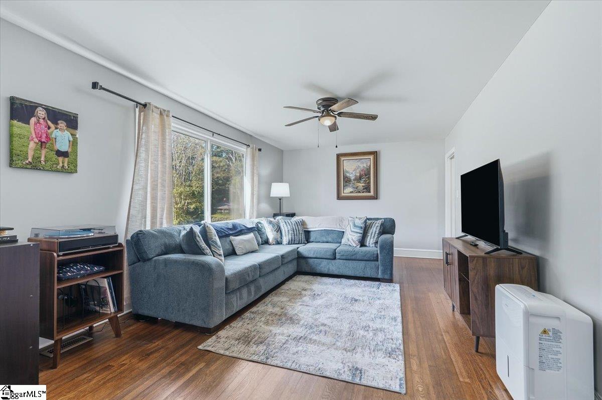 Photo 4 of Single family home for sale at 130 Overbrook Ct, Spartanburg, SC 29306 | MLS# 1605694 | Listing updated on 2026-10-04