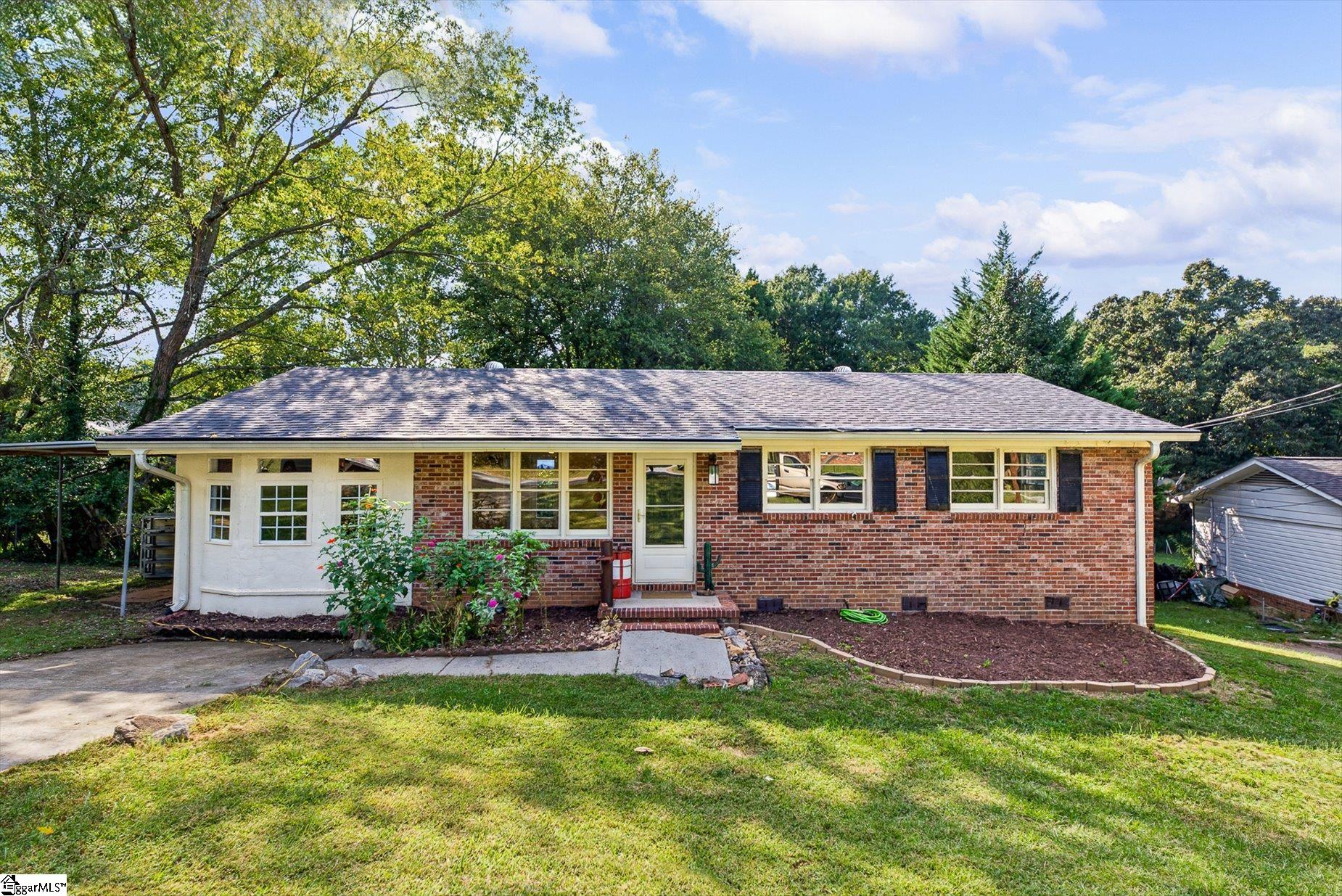Single family home for sale at 48 Carriage Dr, Greenville, SC 29609 | MLS# 1605696