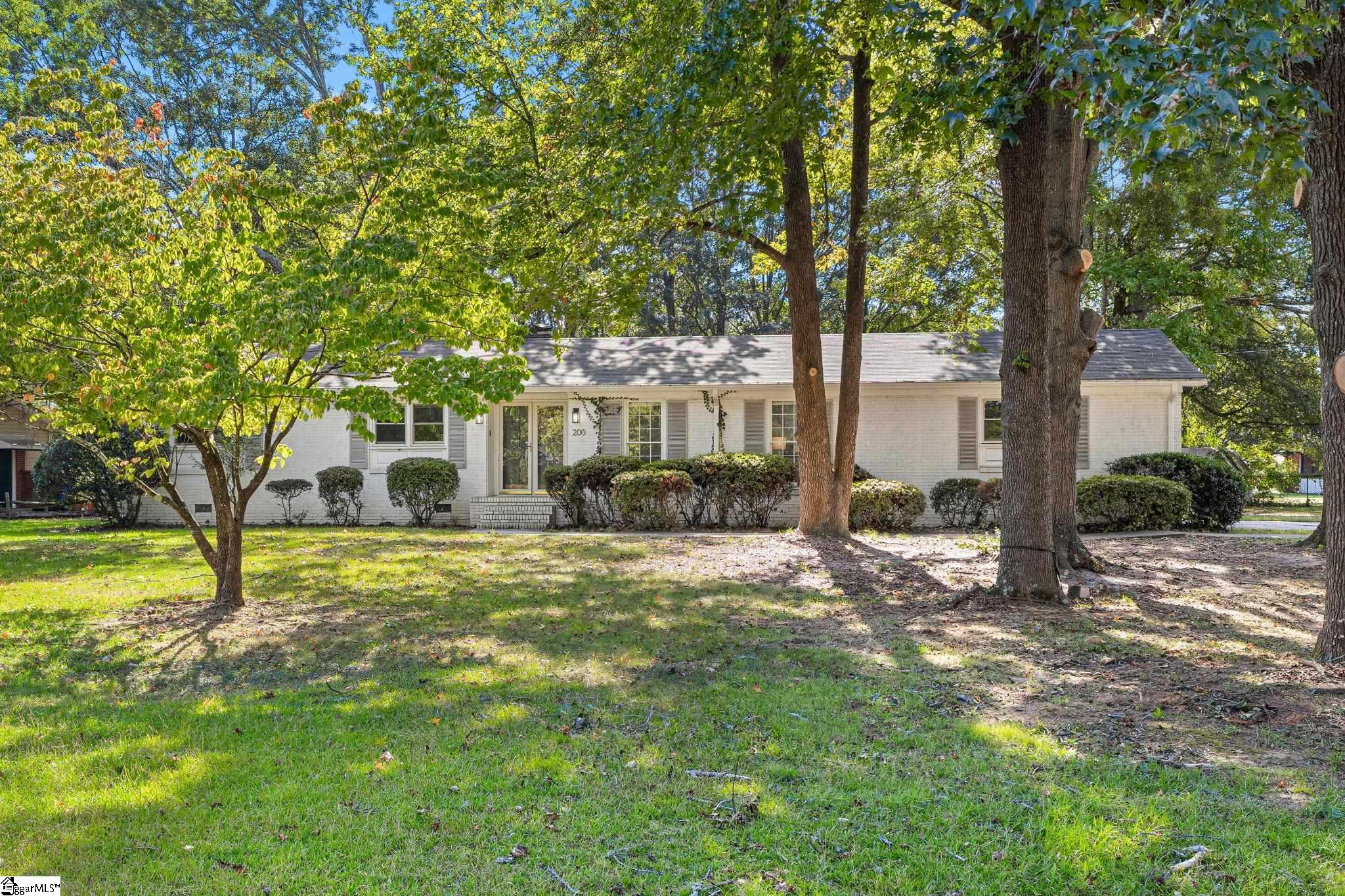 Photo 4 of Single family home for sale at 200 Lanewood Dr, Greenville, SC 29607 | MLS# 1605731 | Listing updated on 2026-10-05