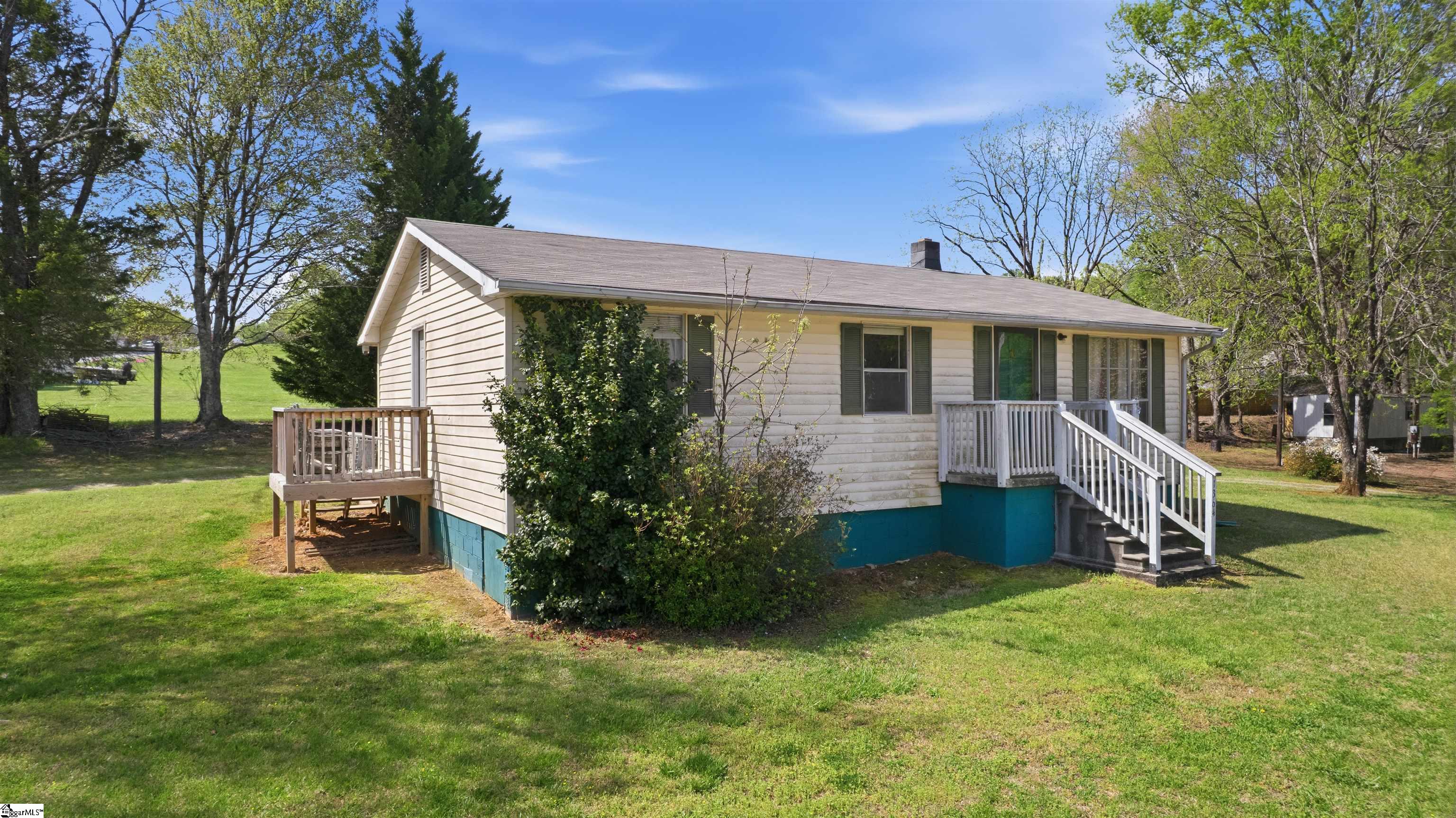 Single family home for sale at 1360 Old Ml Rd, Campobello, SC 29322 | MLS# 1605734