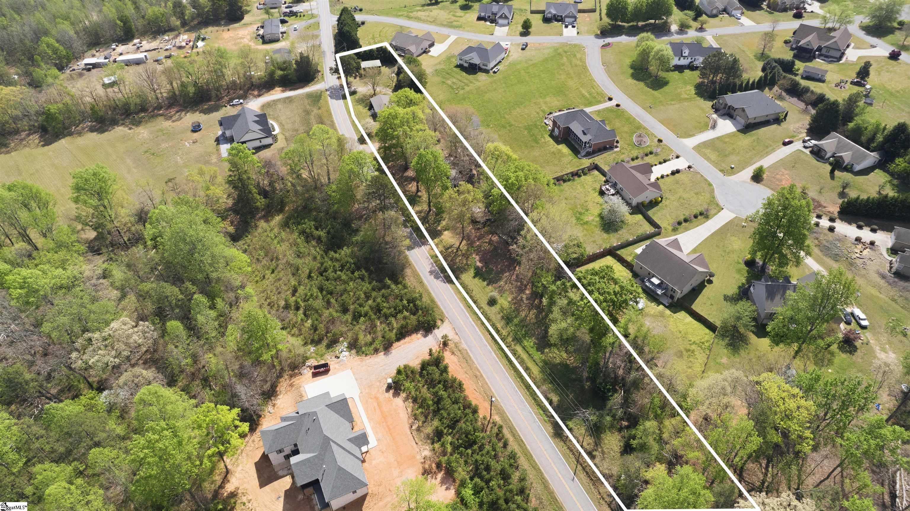 Photo 2 of Single family home for sale at 1360 Old Ml Rd, Campobello, SC 29322 | MLS# 1605734 | Listing updated on 2026-10-05
