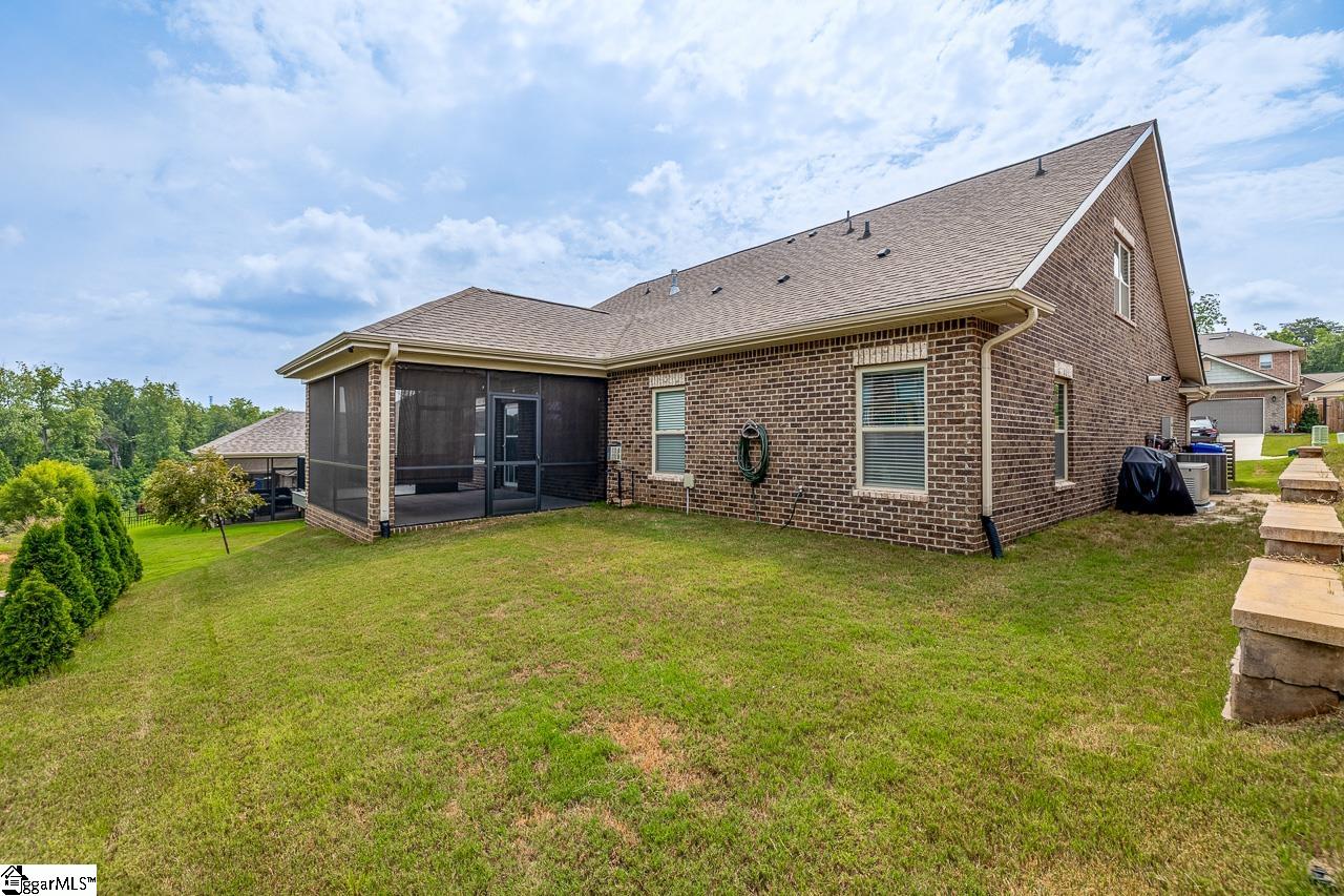 Photo 3 of Single family home for sale at 517 Flying Squirrel Way, Greenville, SC 29605 | MLS# 1605761 | Listing updated on 2026-10-05