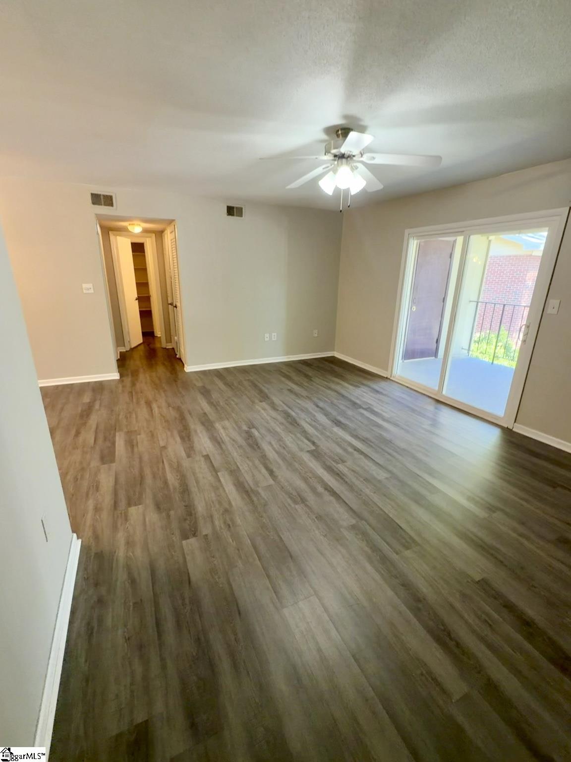 Listing Photo 4 - Condo for sale in building located at 1100 Skyland Dr, Columbia, SC 29210