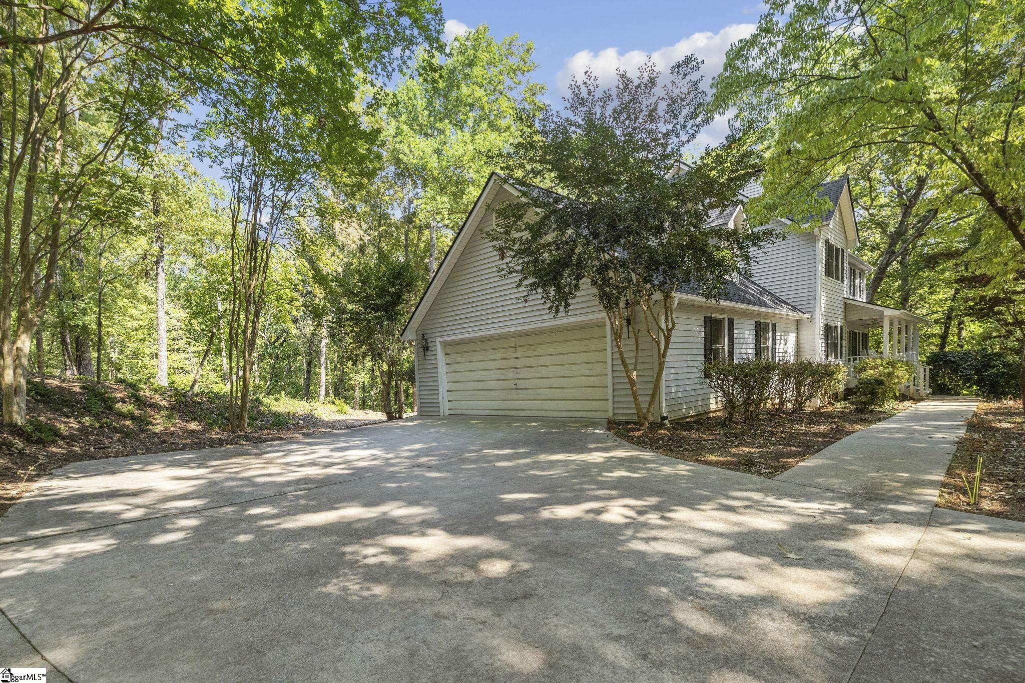 Photo 3 of Single family home for sale at 3 Eastern Pointe, Salem, SC 29676 | MLS# 1605815 | Listing updated on 2026-10-07