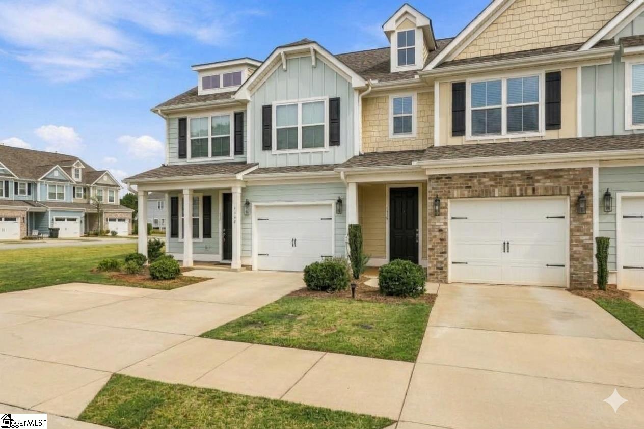 Photo 3 of Townhouse for sale at 116 Turfway Dr, Greer, SC 29651 | MLS# 1605864 | Listing updated on 2026-10-06