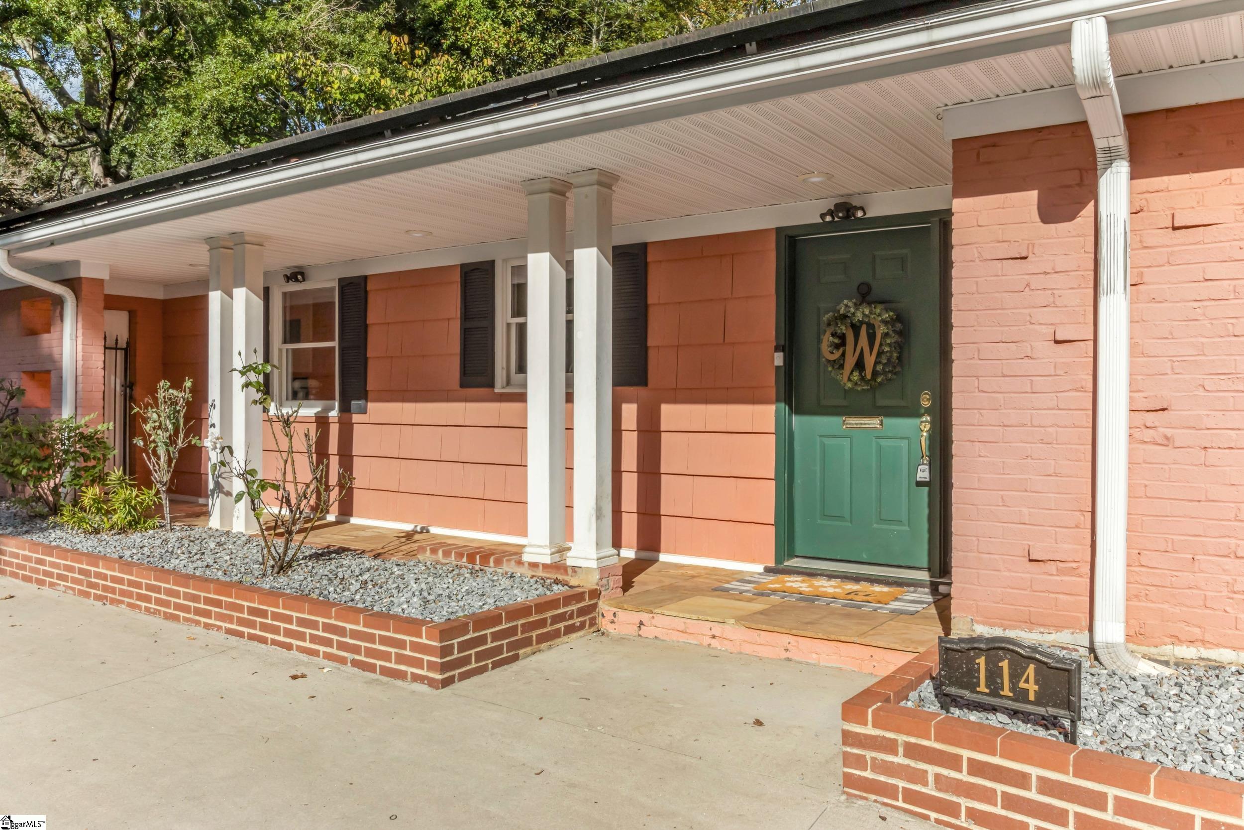 Photo 4 of Single family home for sale at 114 Eastwood Cir, Spartanburg, SC 29302 | MLS# 1605870 | Listing updated on 2026-10-08