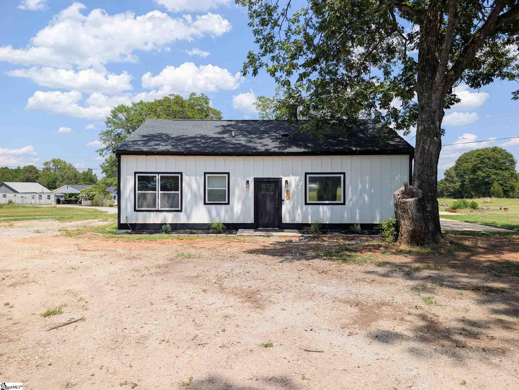 Photo 1 of Single family home for sale at 250 Bryant Rd, Pacolet, SC 29372 | MLS# 1605901 | Listing updated on 2026-10-06