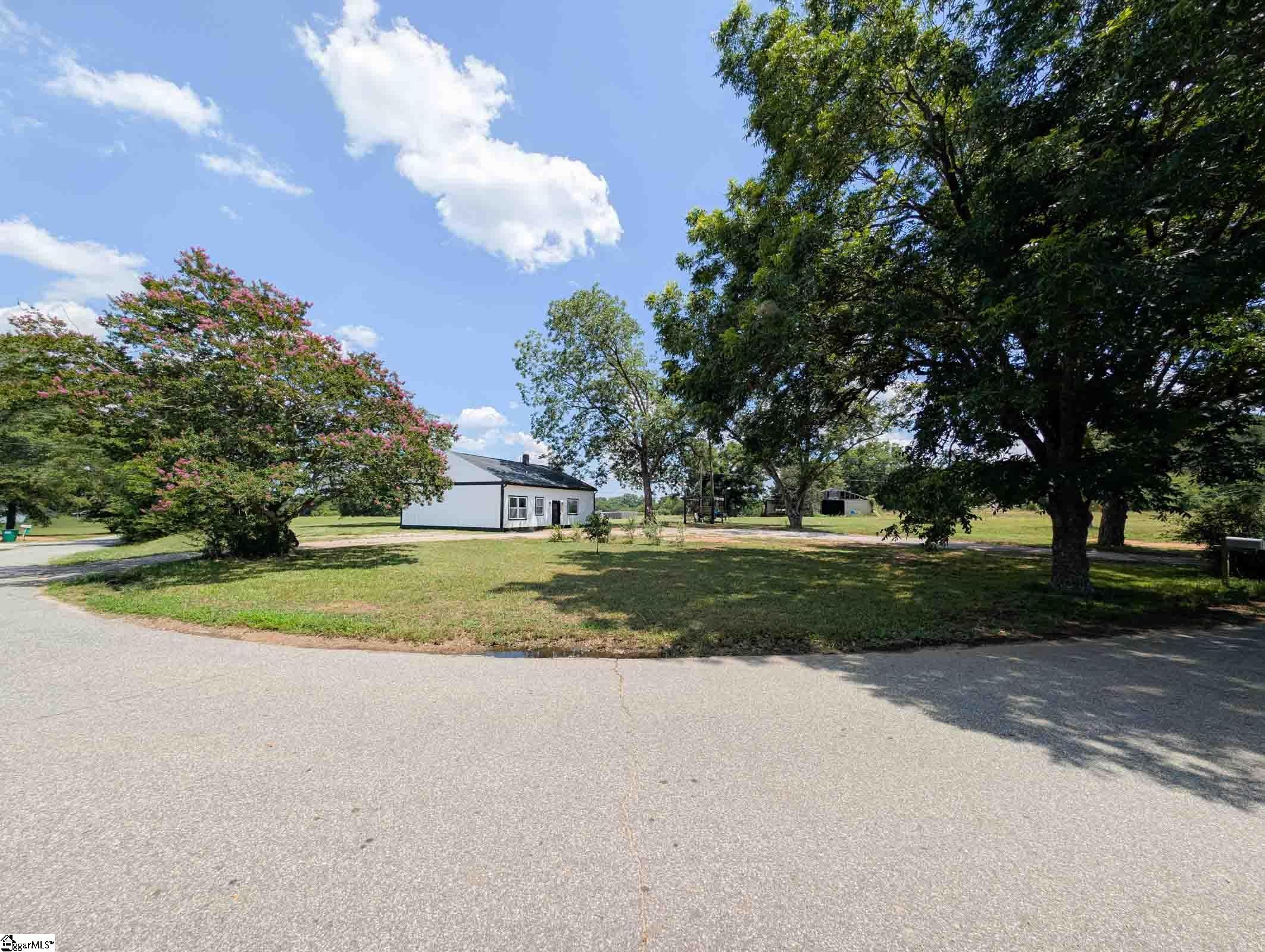 Photo 2 of Single family home for sale at 250 Bryant Rd, Pacolet, SC 29372 | MLS# 1605901 | Listing updated on 2026-10-06