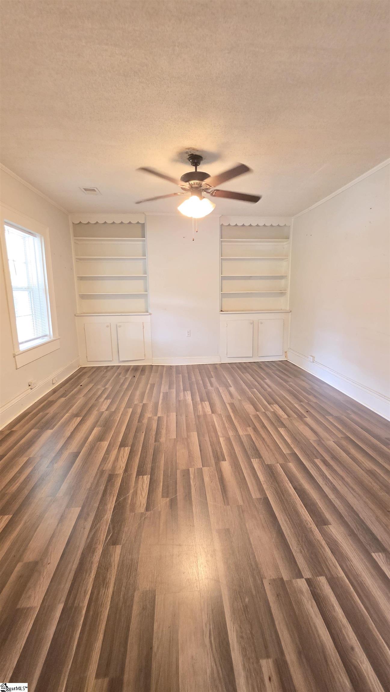 Photo 2 of Single family home for sale at 613 S Converse St, Spartanburg, SC 29306 | MLS# 1605917 | Listing updated on 2026-10-06