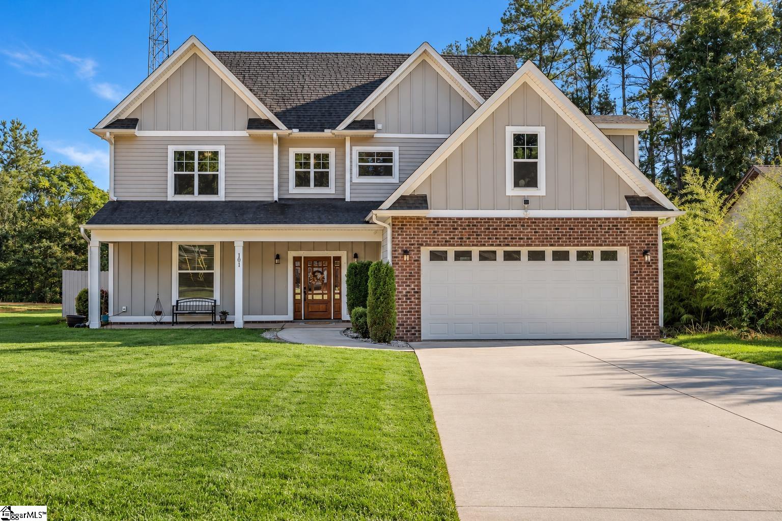 Photo 1 of Single family home for sale at 101 S Valley Ln, Greenville, SC 29611 | MLS# 1606001 | Listing updated on 2026-10-07