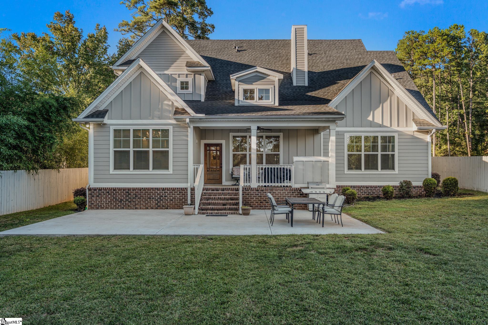 Photo 2 of Single family home for sale at 101 S Valley Ln, Greenville, SC 29611 | MLS# 1606001 | Listing updated on 2026-10-07