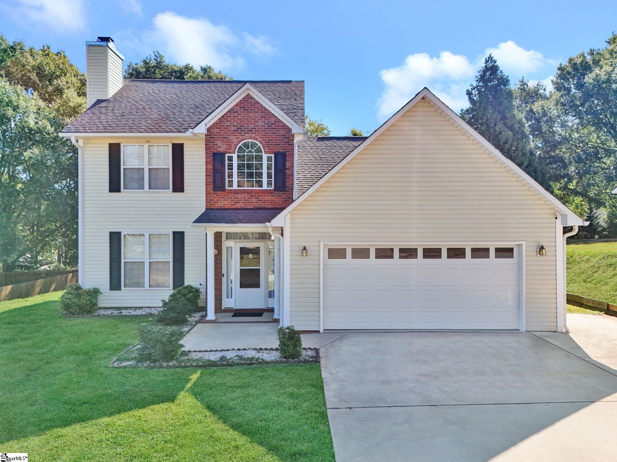 Single family home for sale at 8 Boysenberry Dr, Taylors, SC 29687 | MLS# 1606020