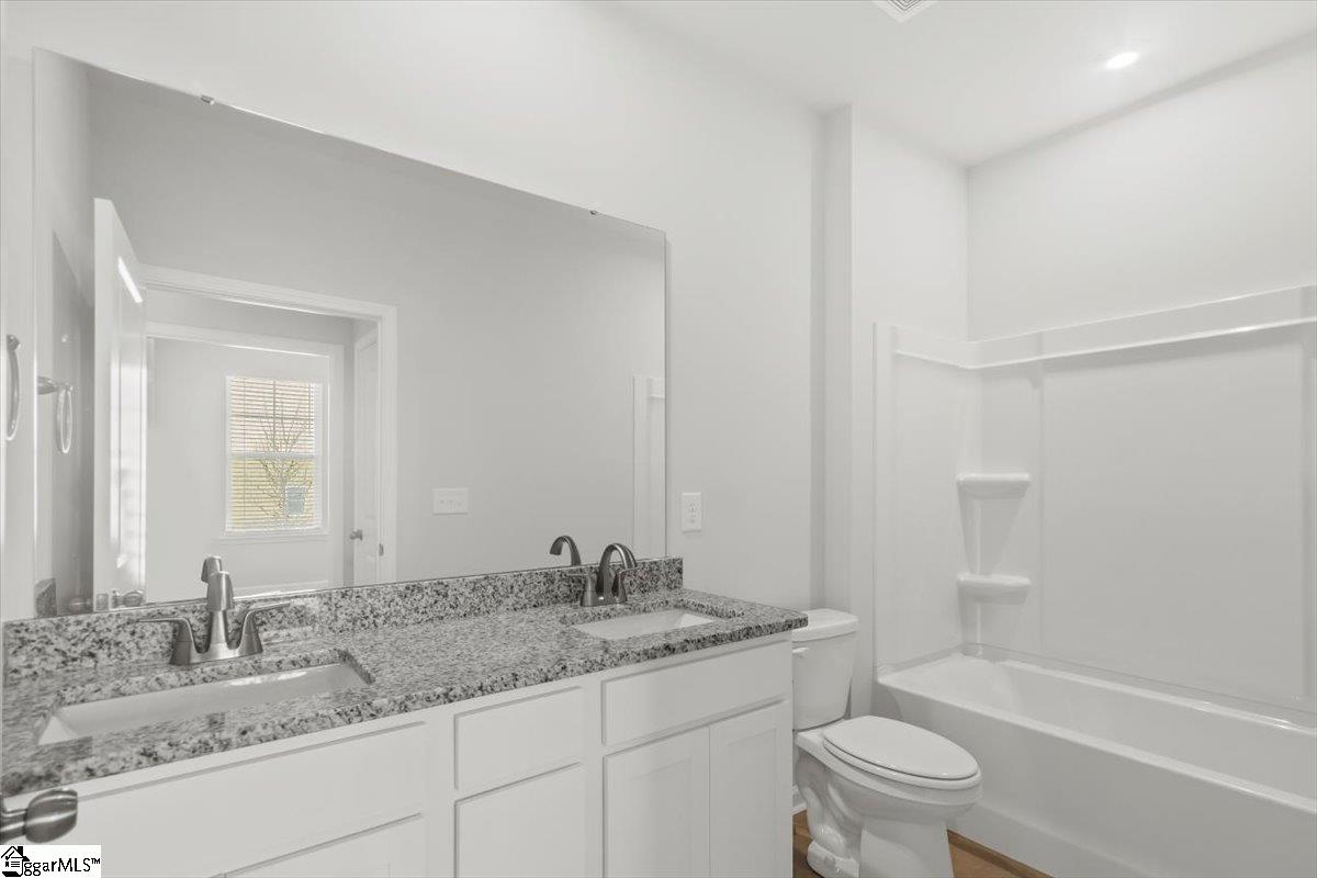 Photo 2 of Single family home for sale at 1229 Red Delicious Dr, Lyman, SC 29365 | MLS# 1606044 | Listing updated on 2026-10-07