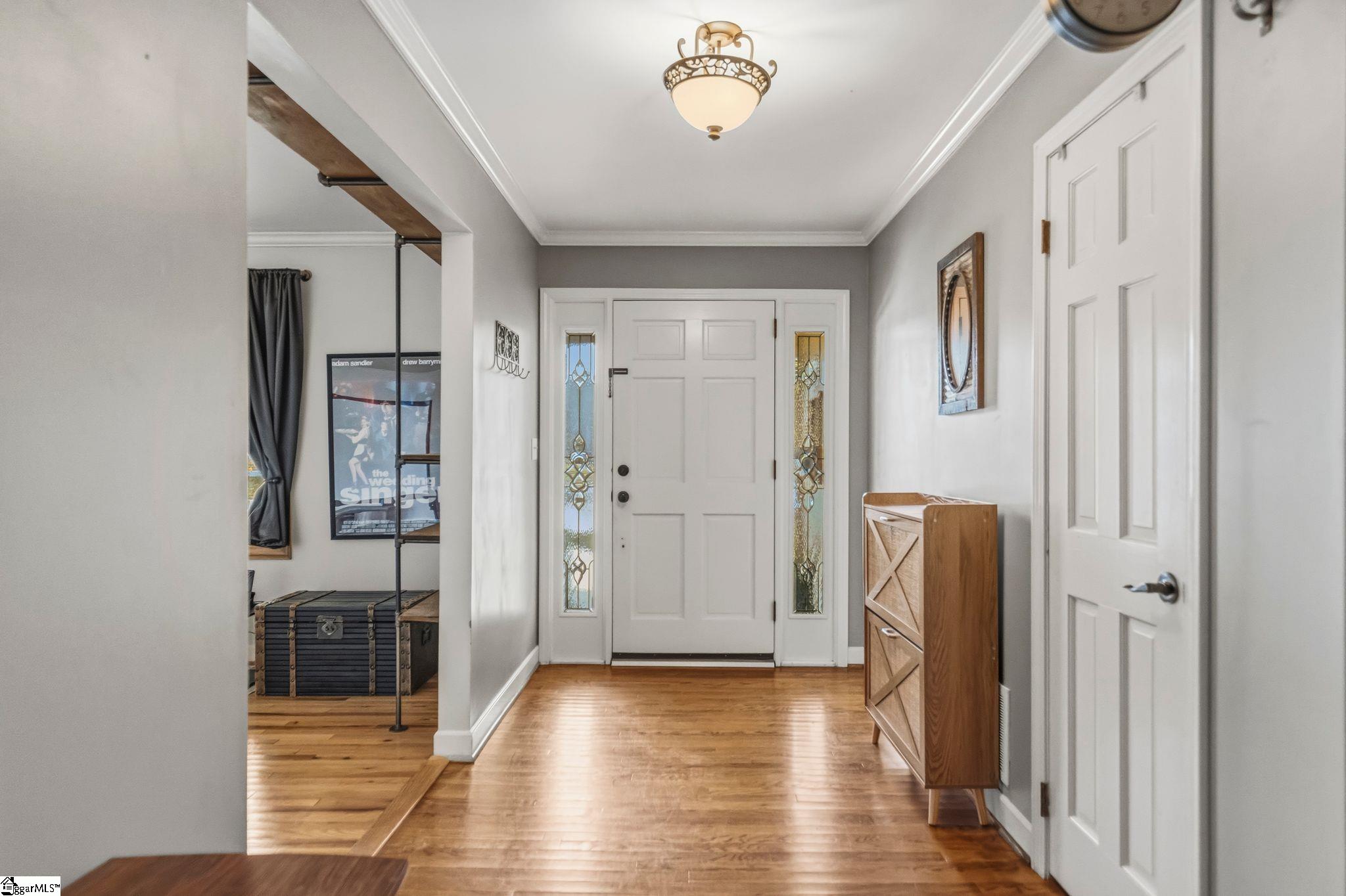 Photo 3 of Single family home for sale at 204 Seabury Dr, Greenville, SC 29615 | MLS# 1606153 | Listing updated on 2026-10-08